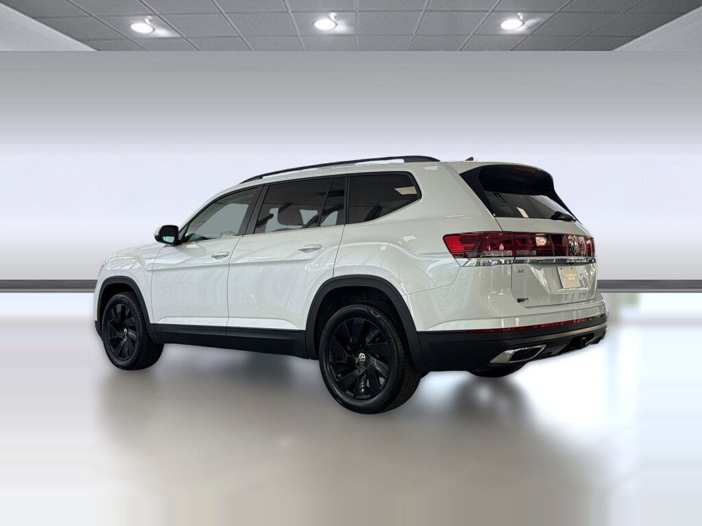 New 2026 Volkswagen Atlas SE w/Technology SUV
