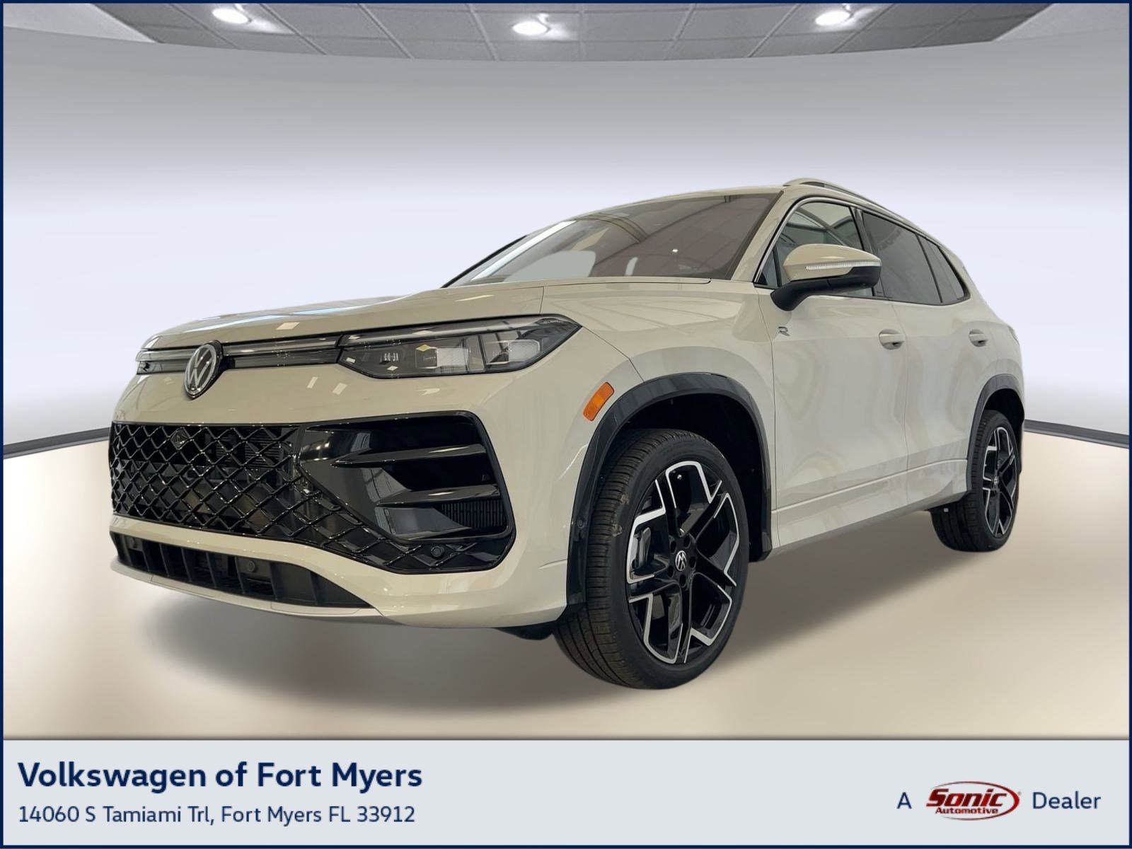 2026 Volkswagen Tiguan SEL R-LINE TURBO's photo