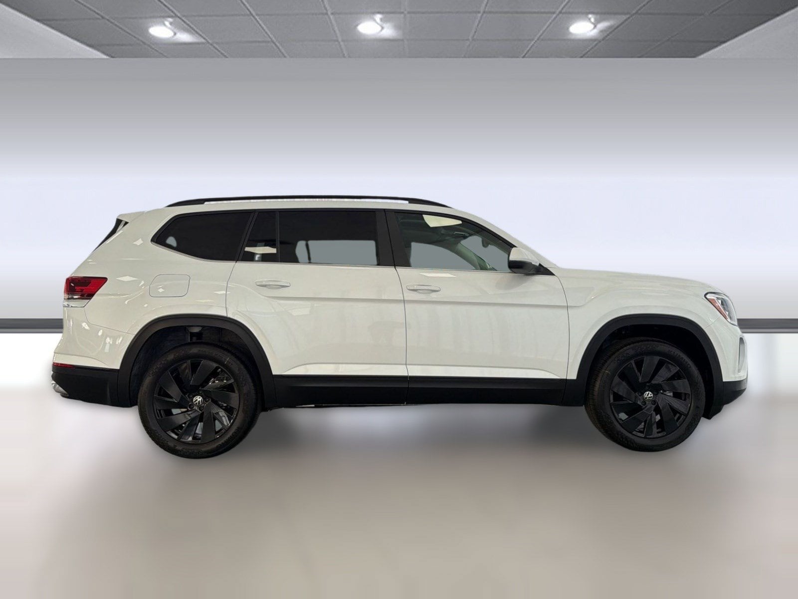 2026 Volkswagen Atlas SE w/Tech - Photo 8