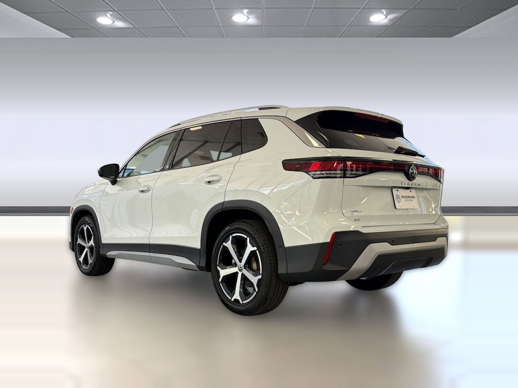 New 2026 Volkswagen Tiguan 2.0T SE SUV