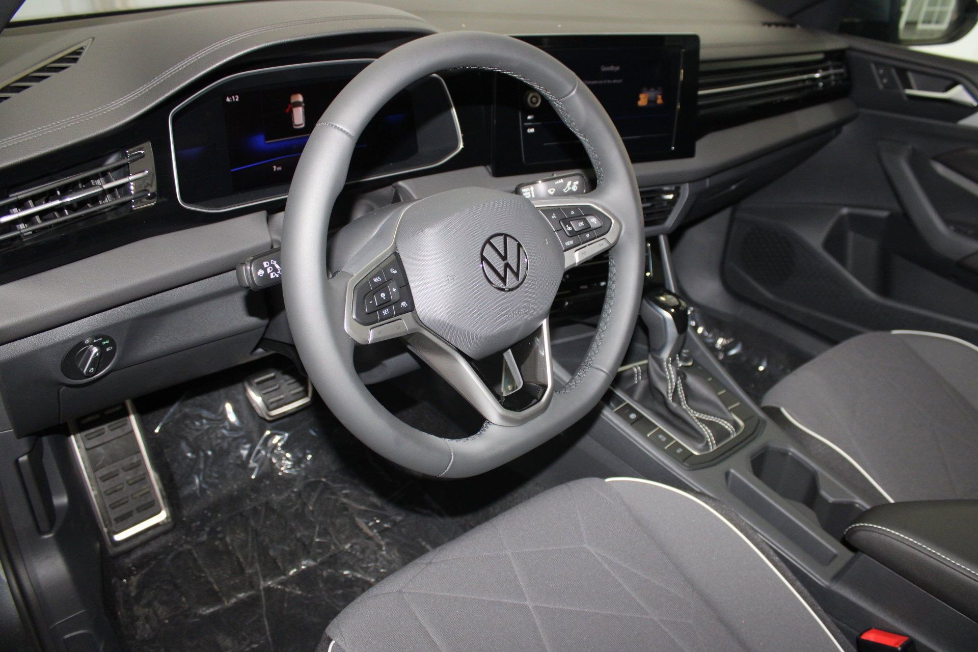 2026 Volkswagen Jetta Sport photo 3