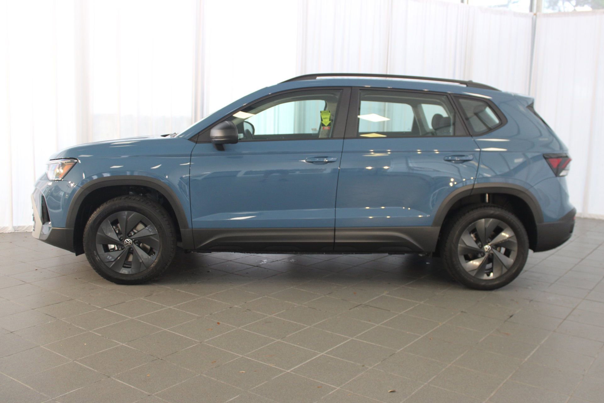 2025 Volkswagen Taos S photo 2
