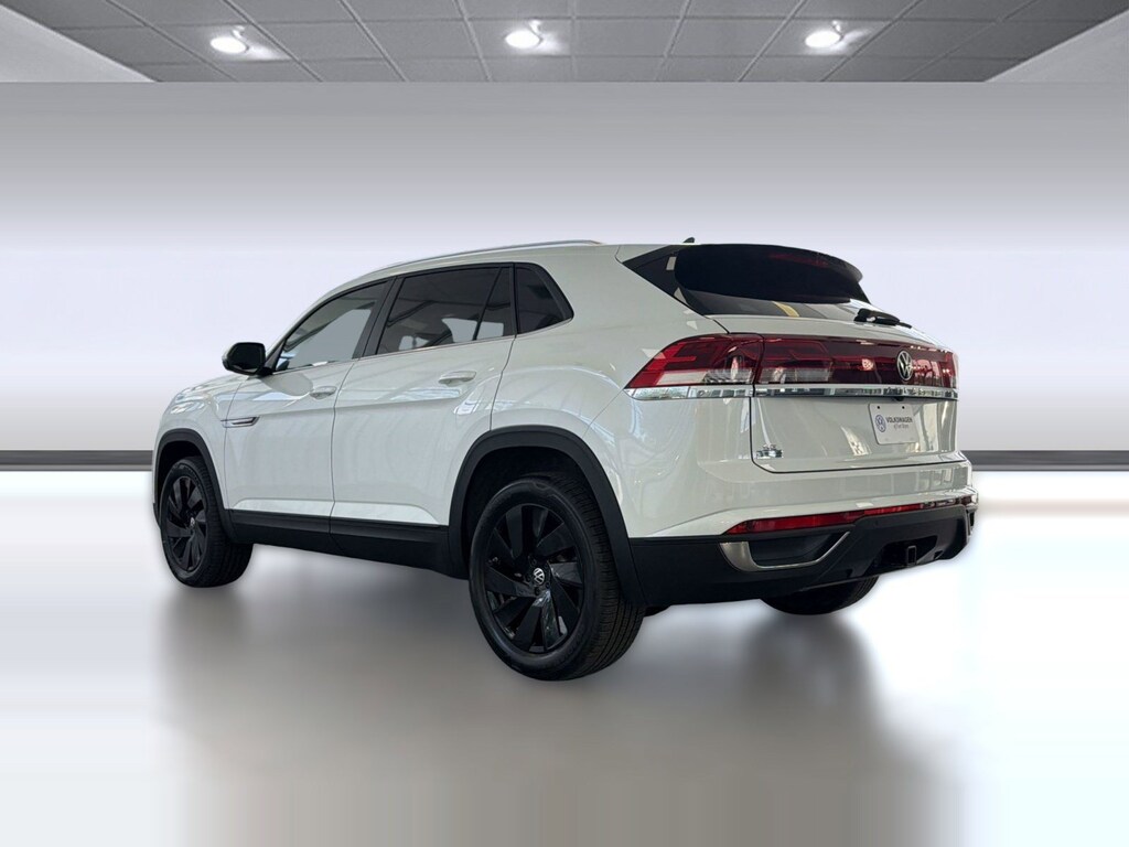 New 2026 Volkswagen Atlas Cross Sport 2.0T SE w/Technology SUV
