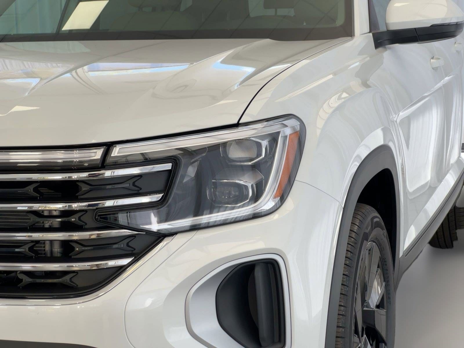 2026 Volkswagen Atlas SE w/Tech - Photo 11
