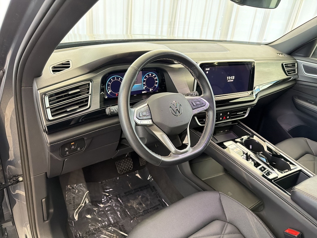 Used 2025 Volkswagen Atlas Cross Sport 2.0T SE w/Technology 2.0T SE w/Technology FWD