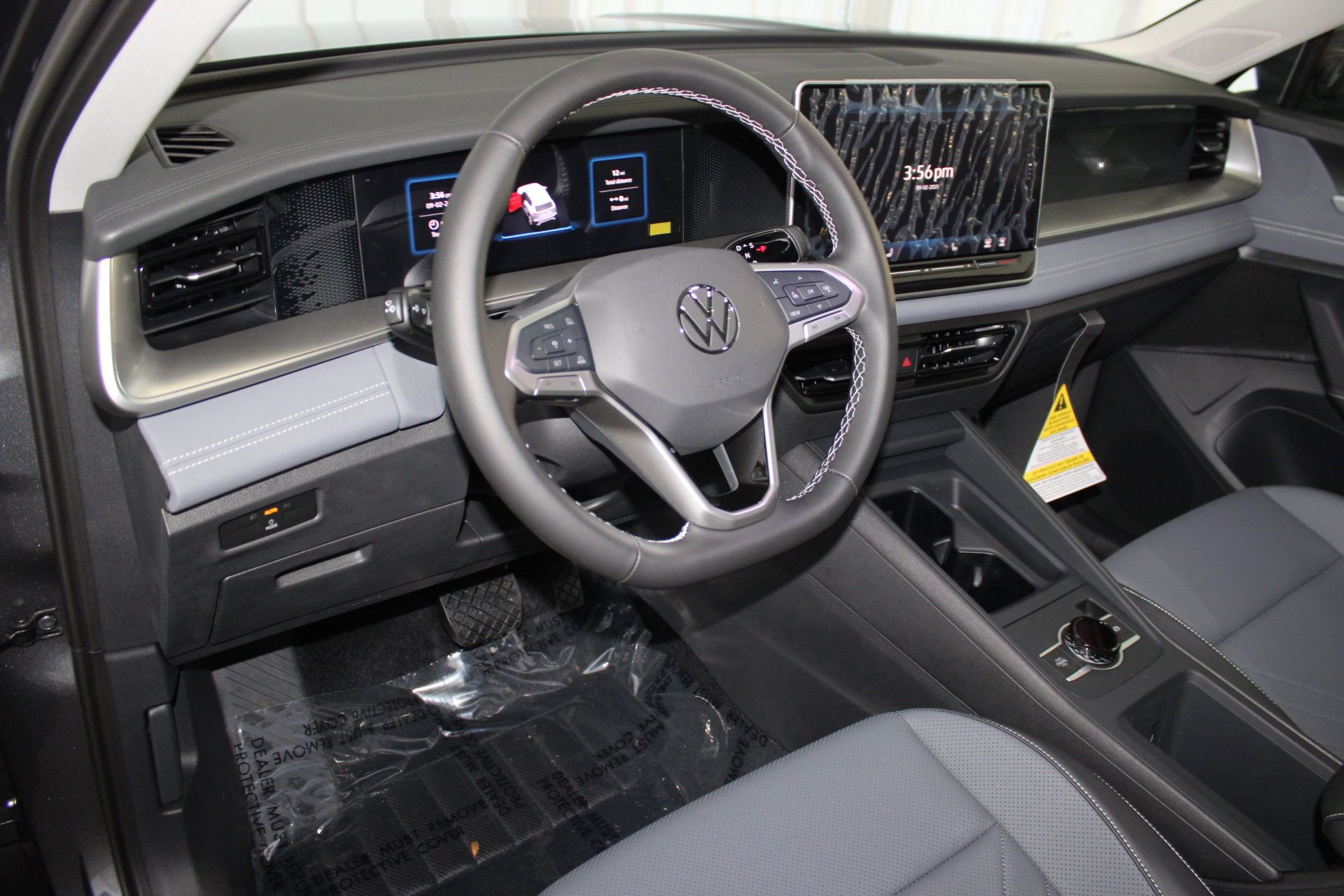 2025 Volkswagen Tiguan SE photo 4