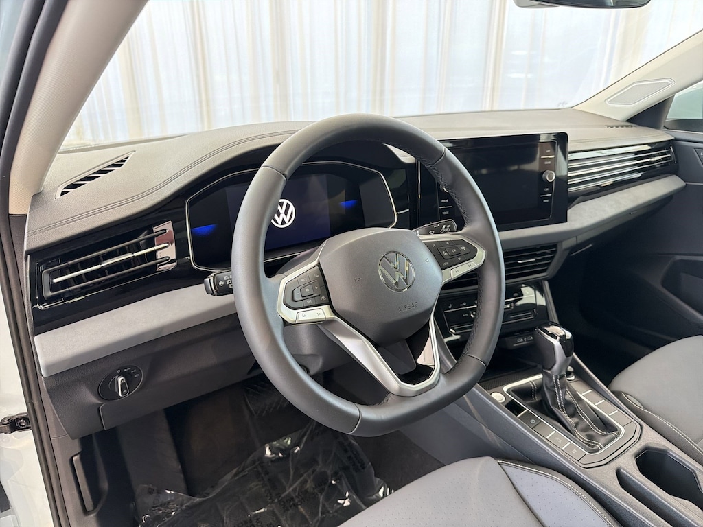New 2026 Volkswagen Jetta 1.5T SE Sedan