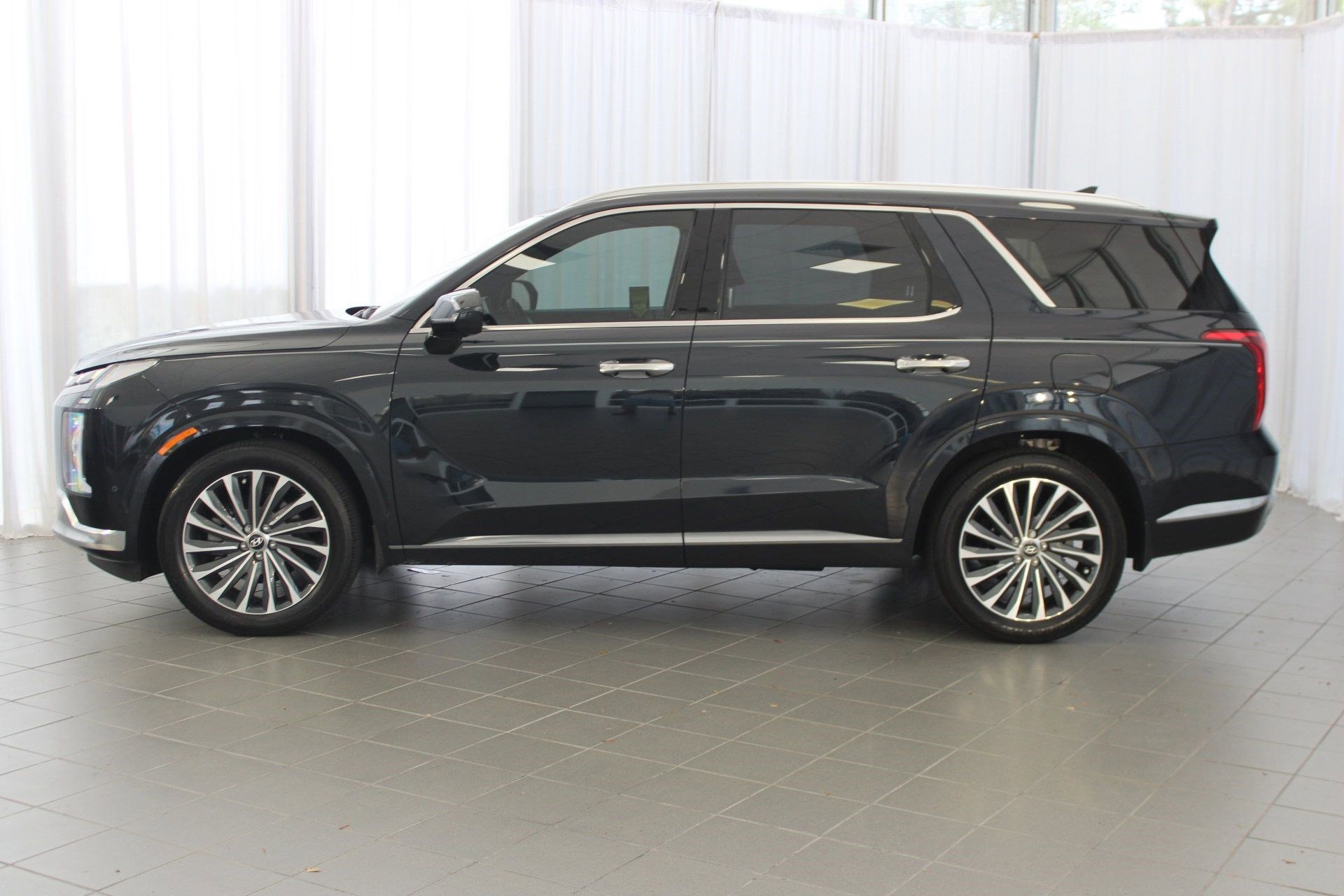 2023 Hyundai Palisade Calligraphy photo 2