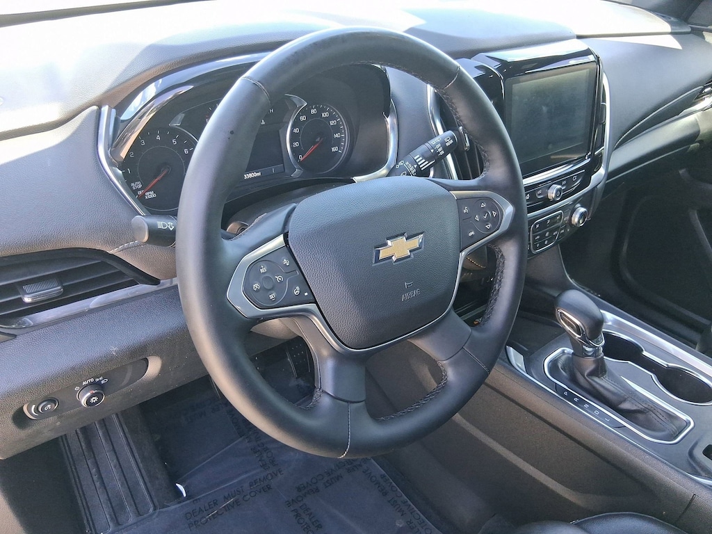Used 2023 Chevrolet Traverse LT Leather FWD  LT Leather