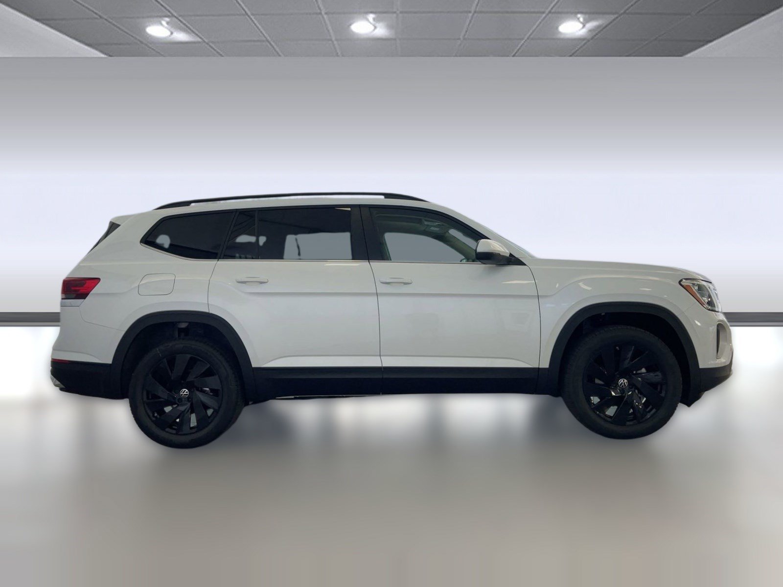 2026 Volkswagen Atlas SE w/Tech - Photo 8