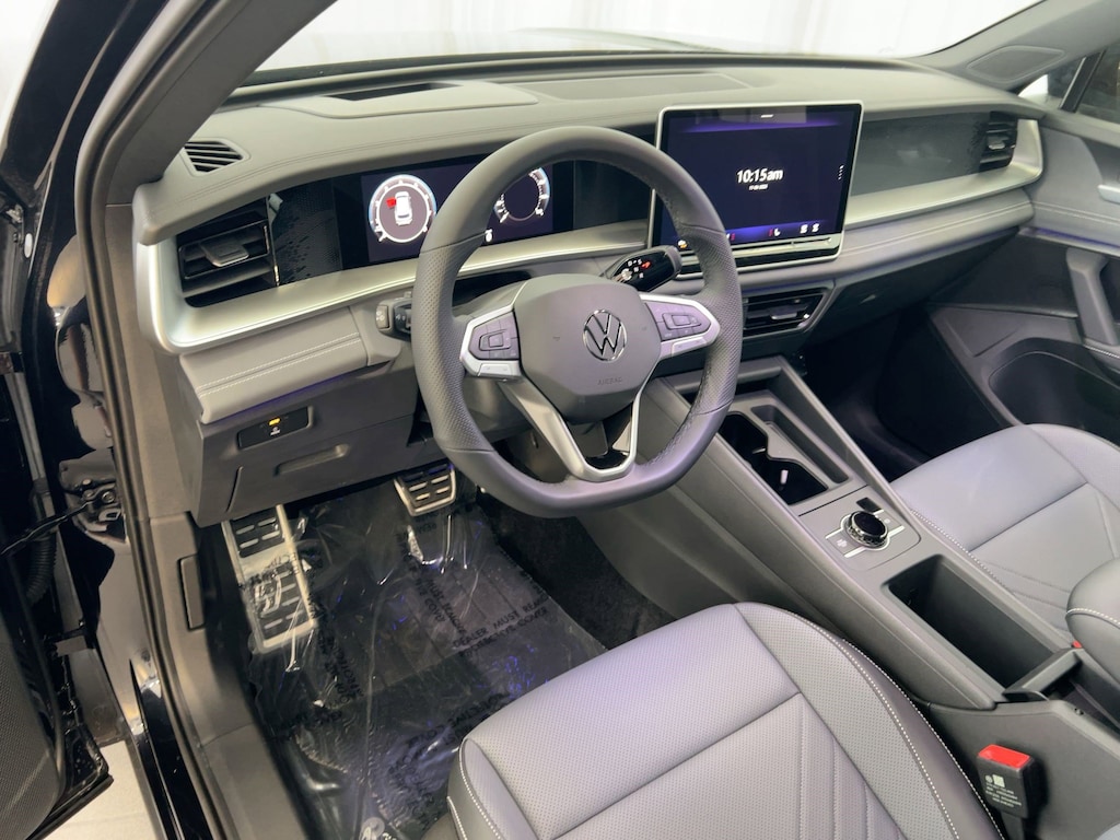 New 2026 Volkswagen Tiguan 2.0T SE R-Line Black SUV