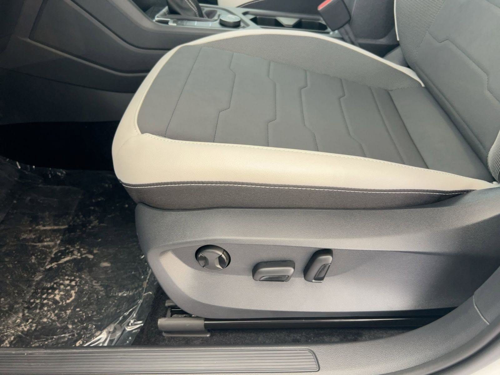 2026 Volkswagen Taos SE - Photo 14
