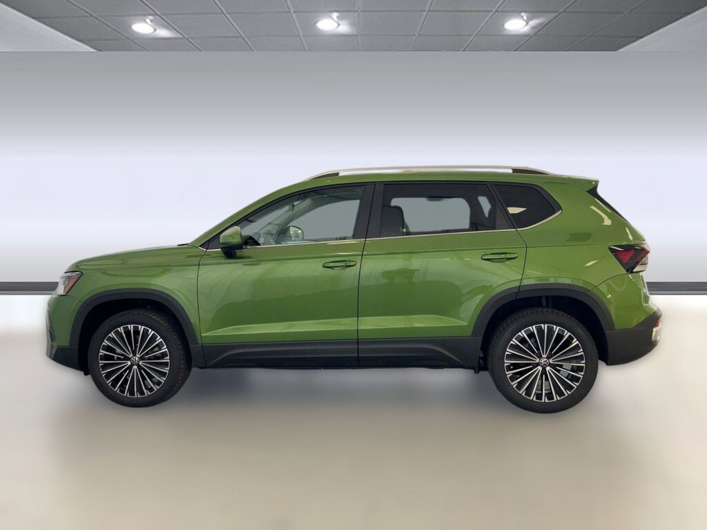 New 2026 Volkswagen Taos 1.5T SE SUV