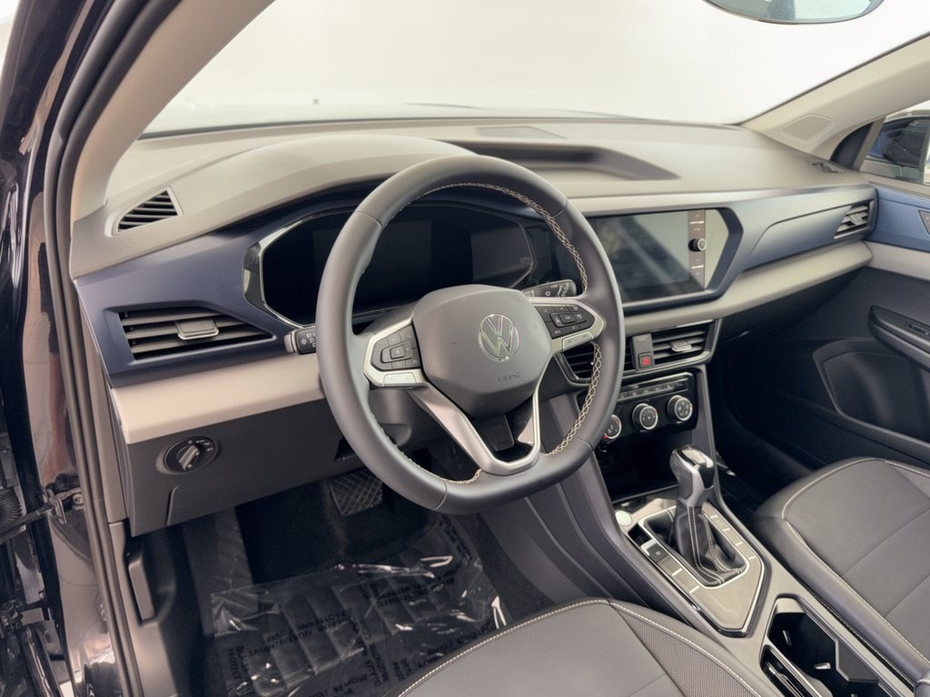 Used 2023 Volkswagen Taos SE SE FWD