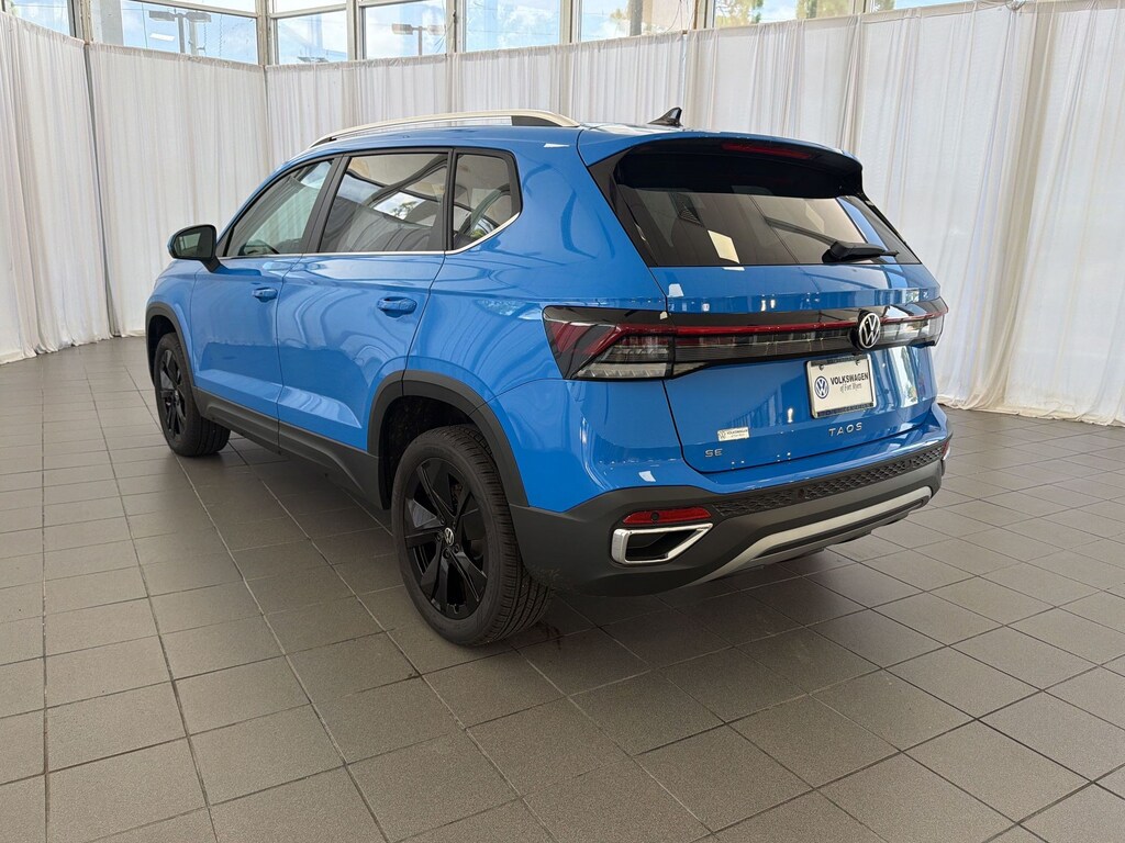 New 2026 Volkswagen Taos 1.5T SE SUV