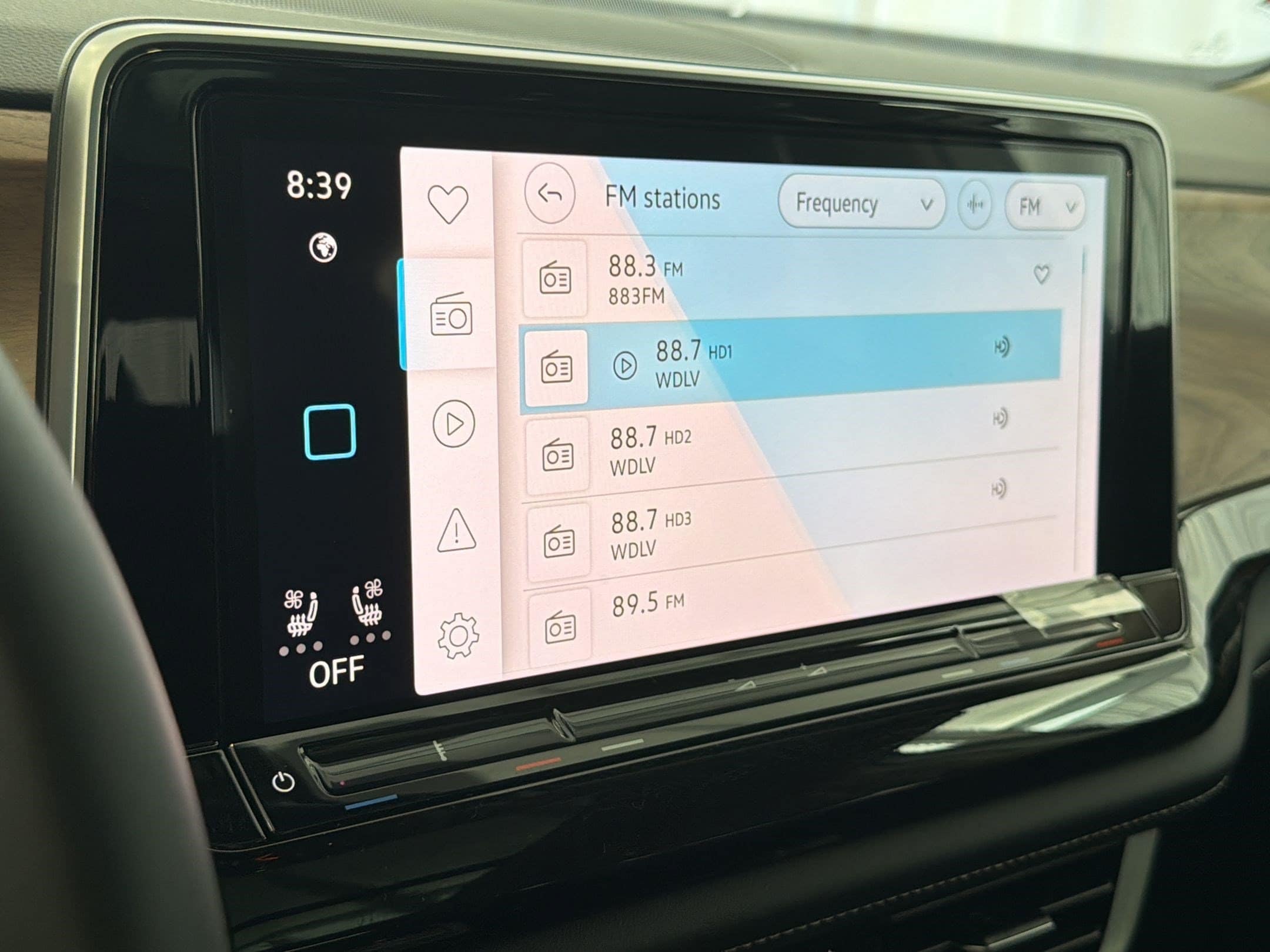 2026 Volkswagen Atlas SE w/Tech - Photo 23