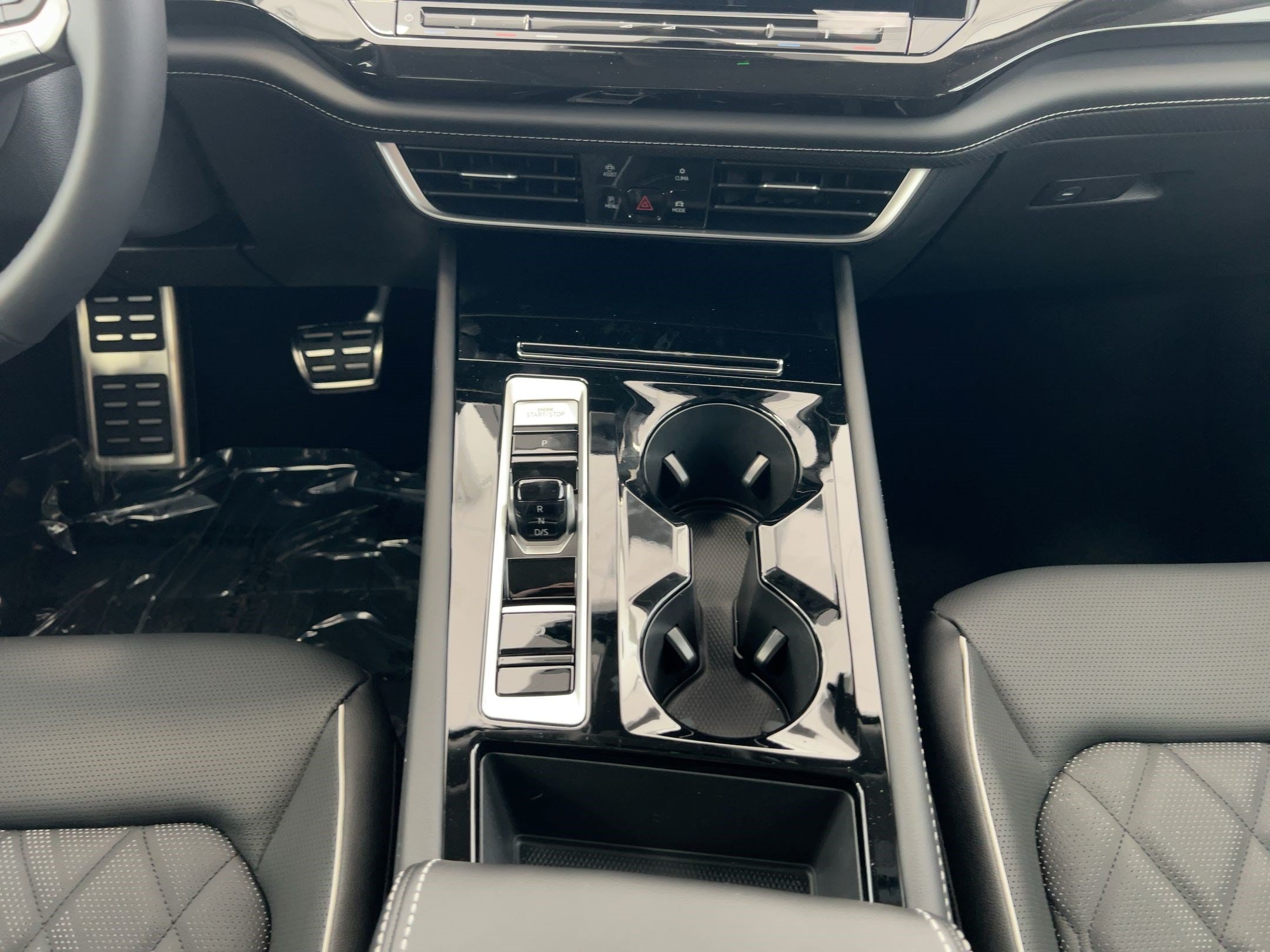 2026 Volkswagen Atlas SEL Premium R-Line - Photo 25