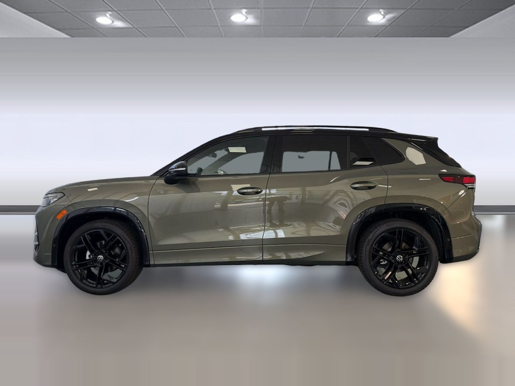 New 2026 Volkswagen Tiguan SE R-Line Black SUV