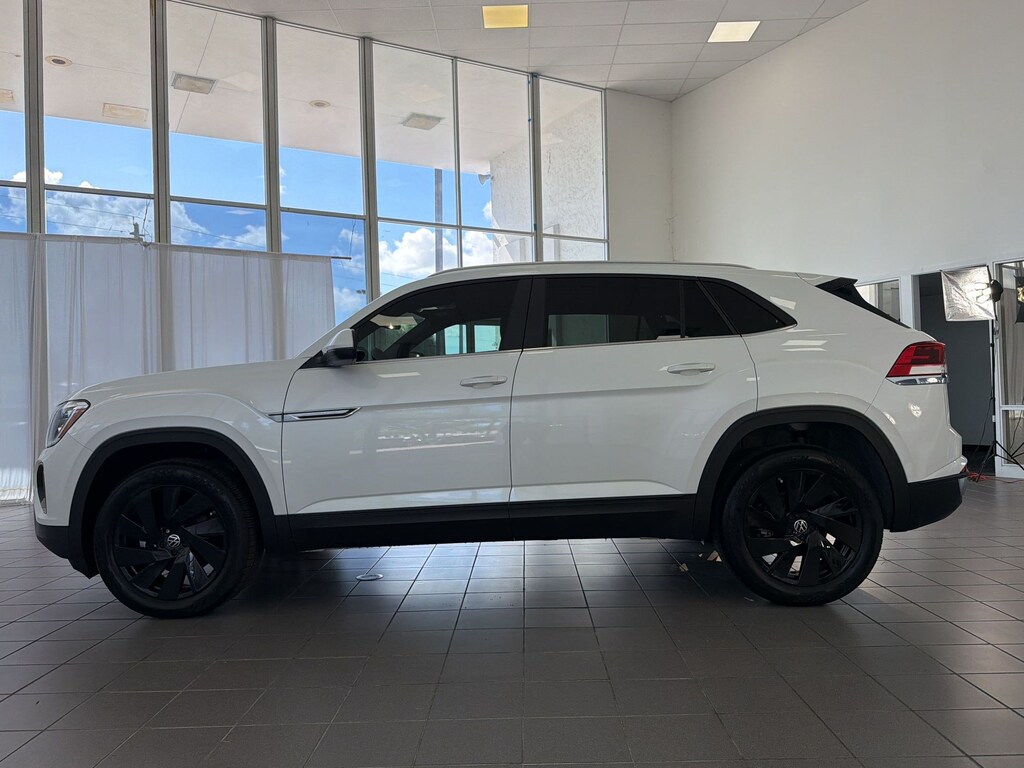 New 2026 Volkswagen Atlas Cross Sport SE w/Technology SUV