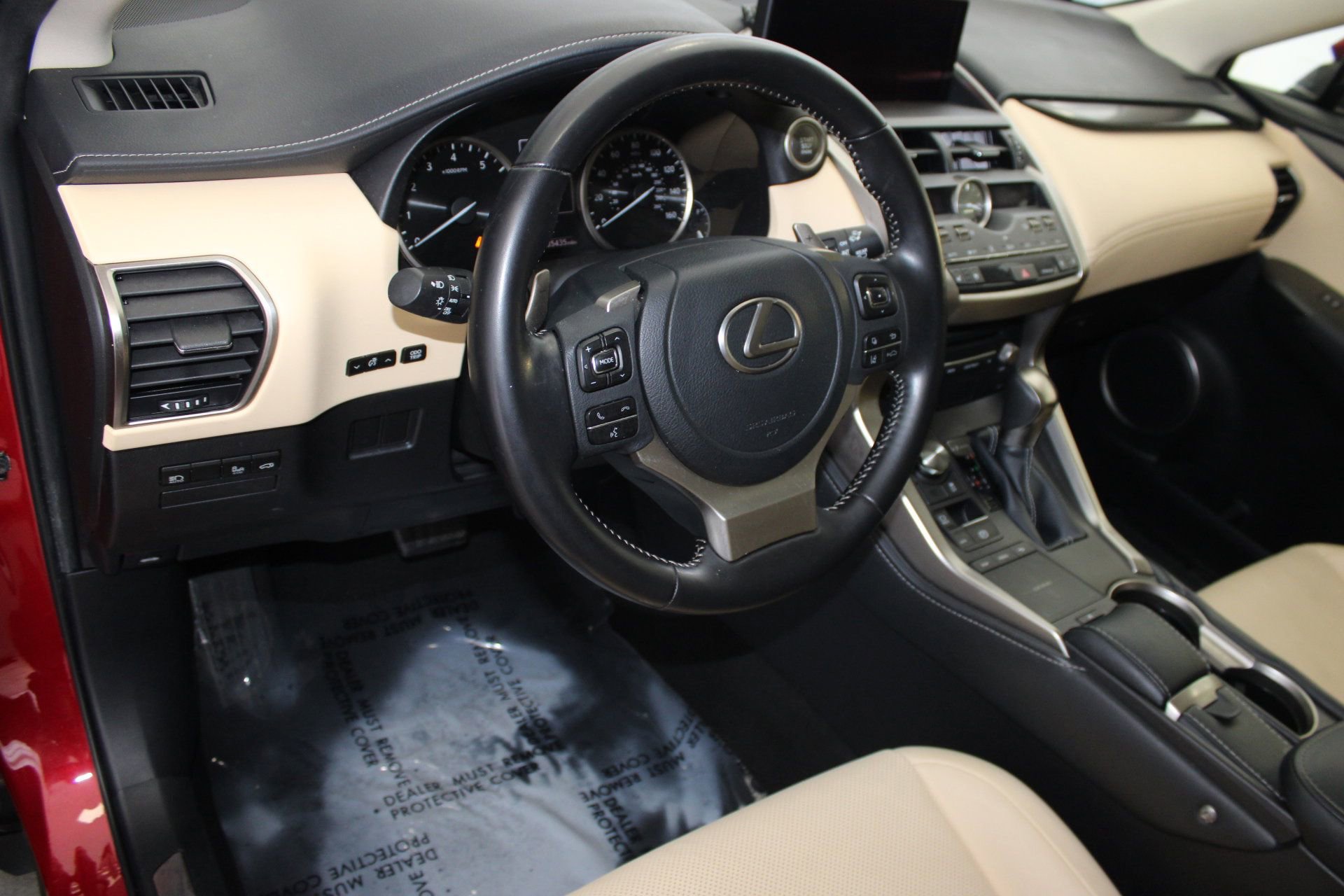 2021 Lexus NX 300 photo 4