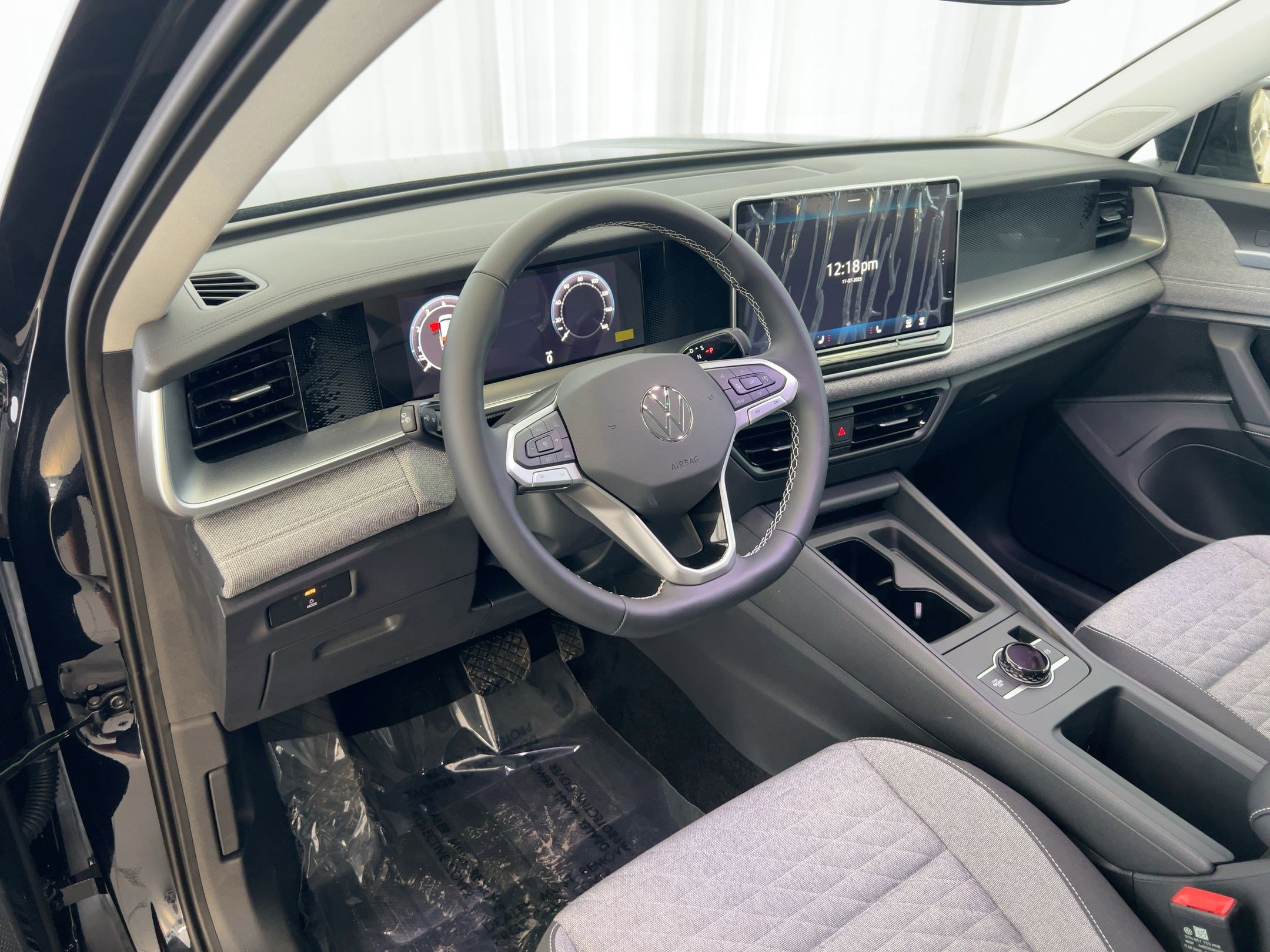 2026 Volkswagen Tiguan S photo 3