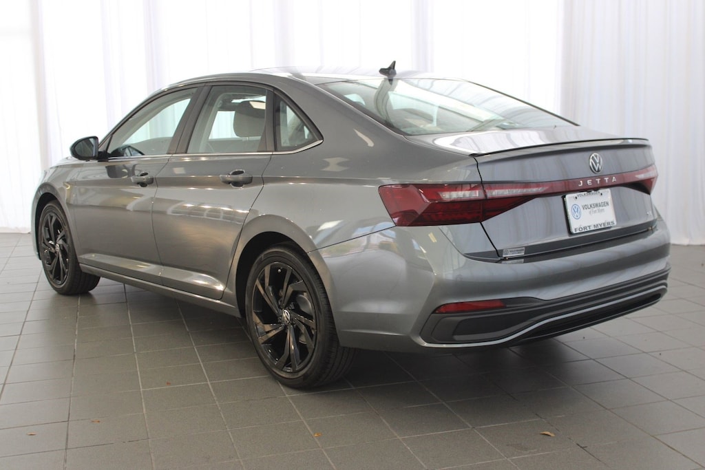 New 2026 Volkswagen Jetta 1.5T SE Sedan