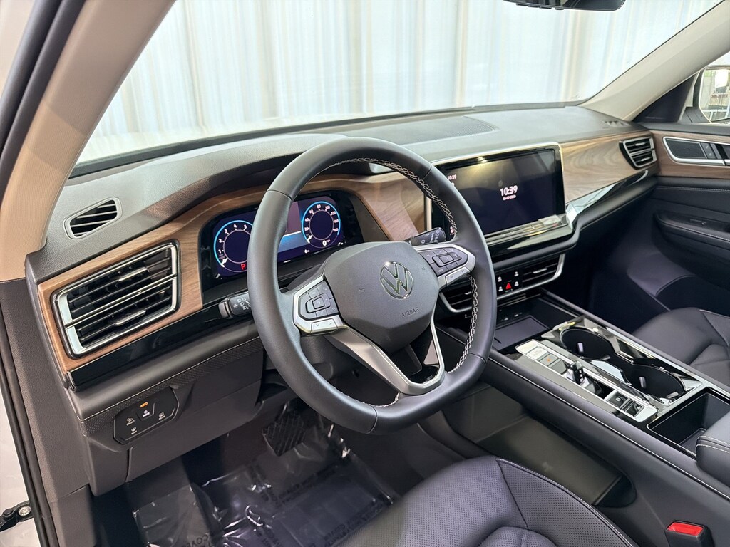 New 2026 Volkswagen Atlas 2.0T SE w/Technology SUV