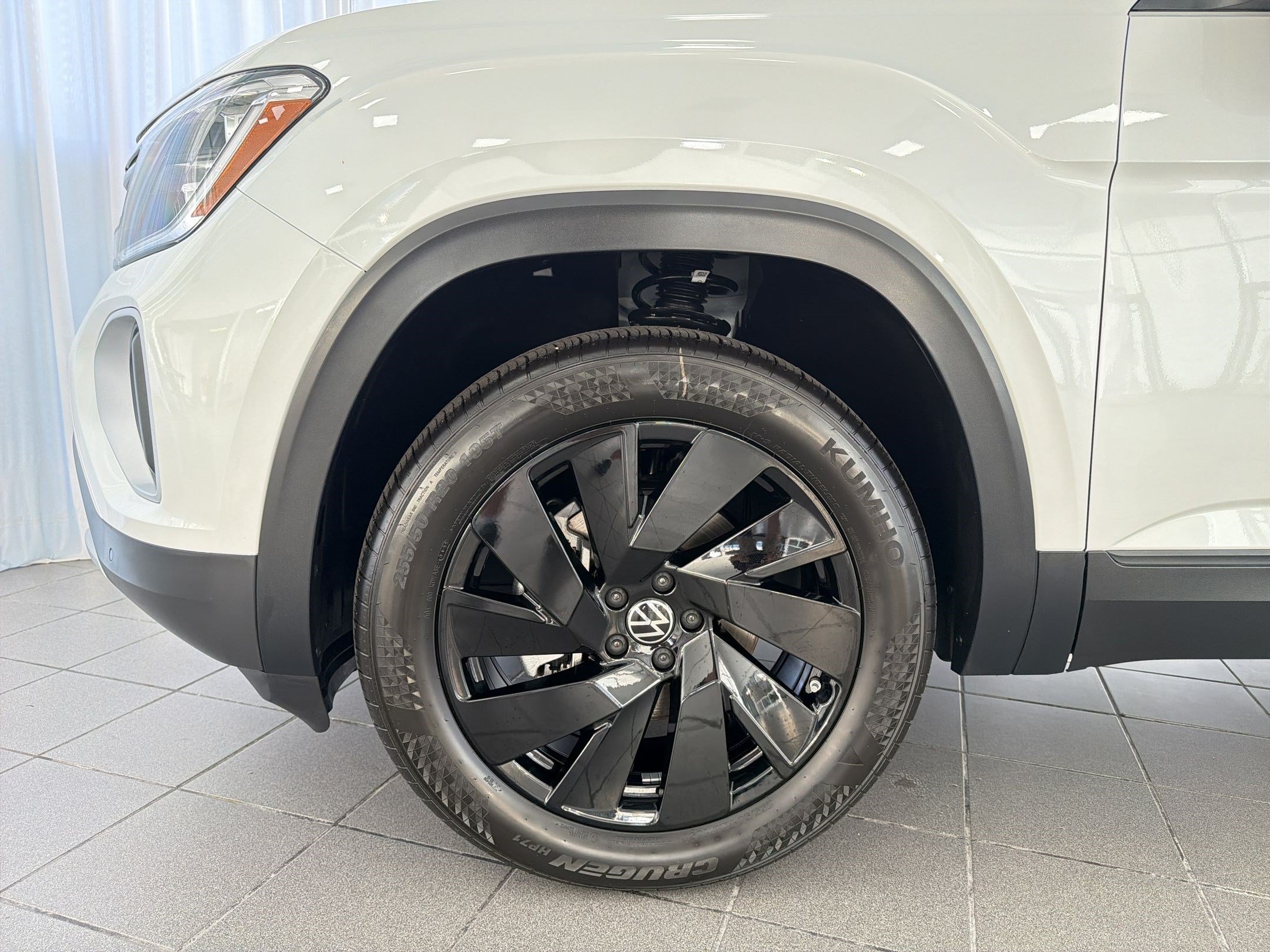 2026 Volkswagen Atlas SE w/Tech - Photo 12