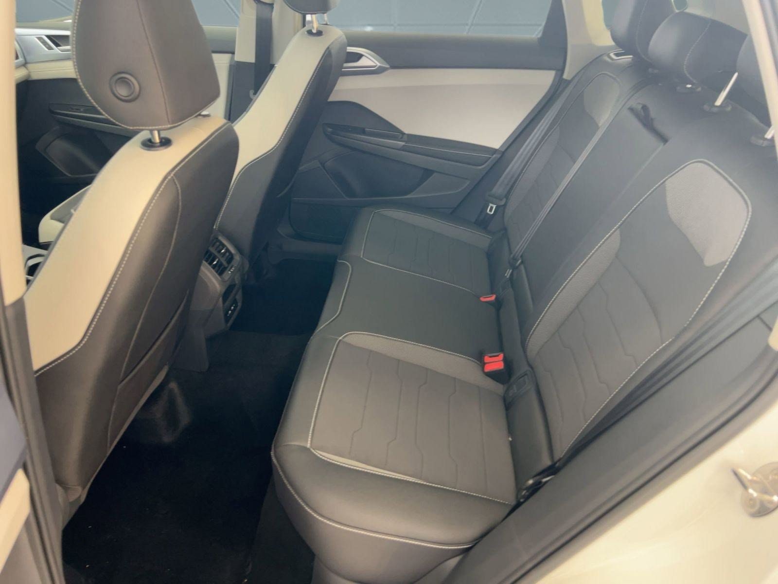 2026 Volkswagen Taos SE - Photo 15