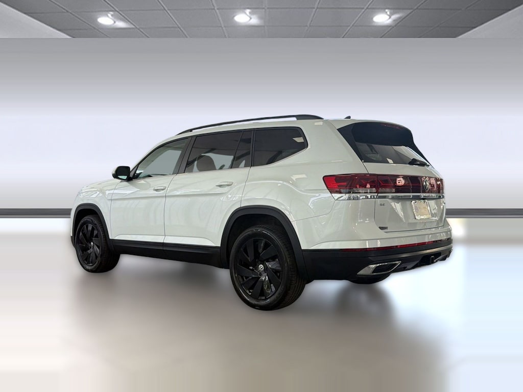 New 2026 Volkswagen Atlas SE w/Technology SUV