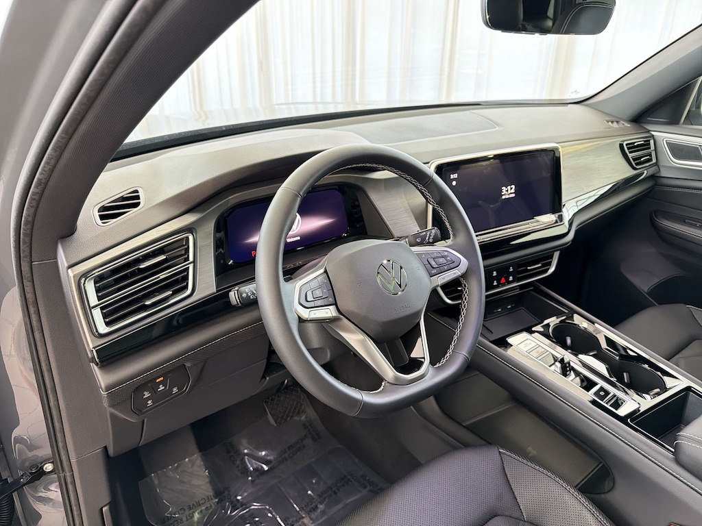 New 2026 Volkswagen Atlas Cross Sport 2.0T SE w/Technology SUV