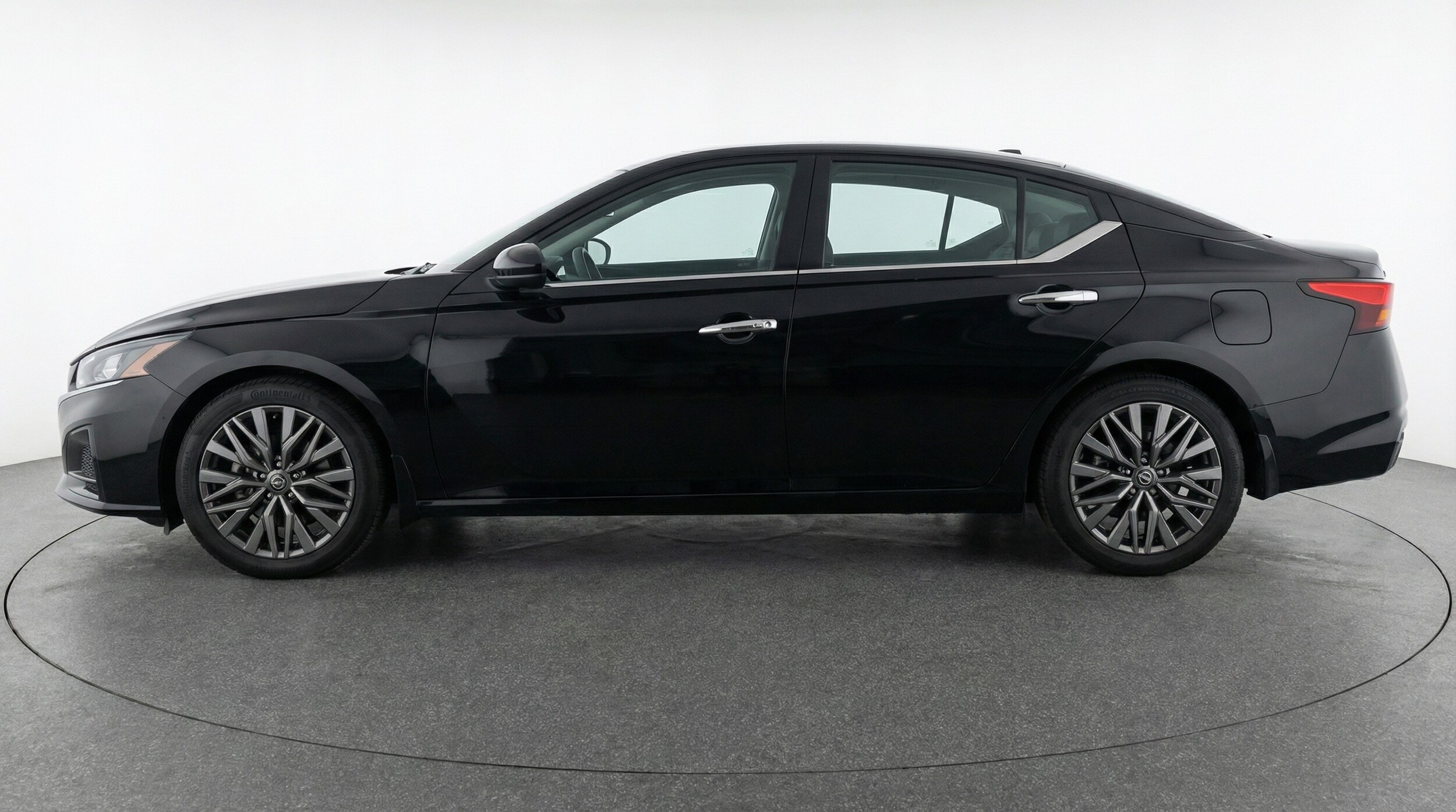 Thumbnail: 2025 Nissan Altima - 4