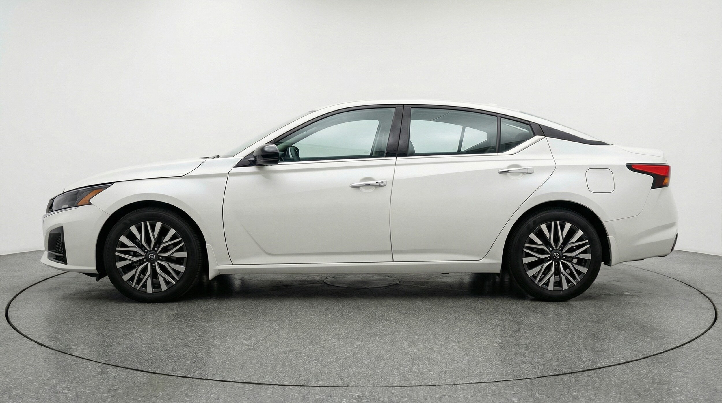 Thumbnail: 2025 Nissan Altima - 4