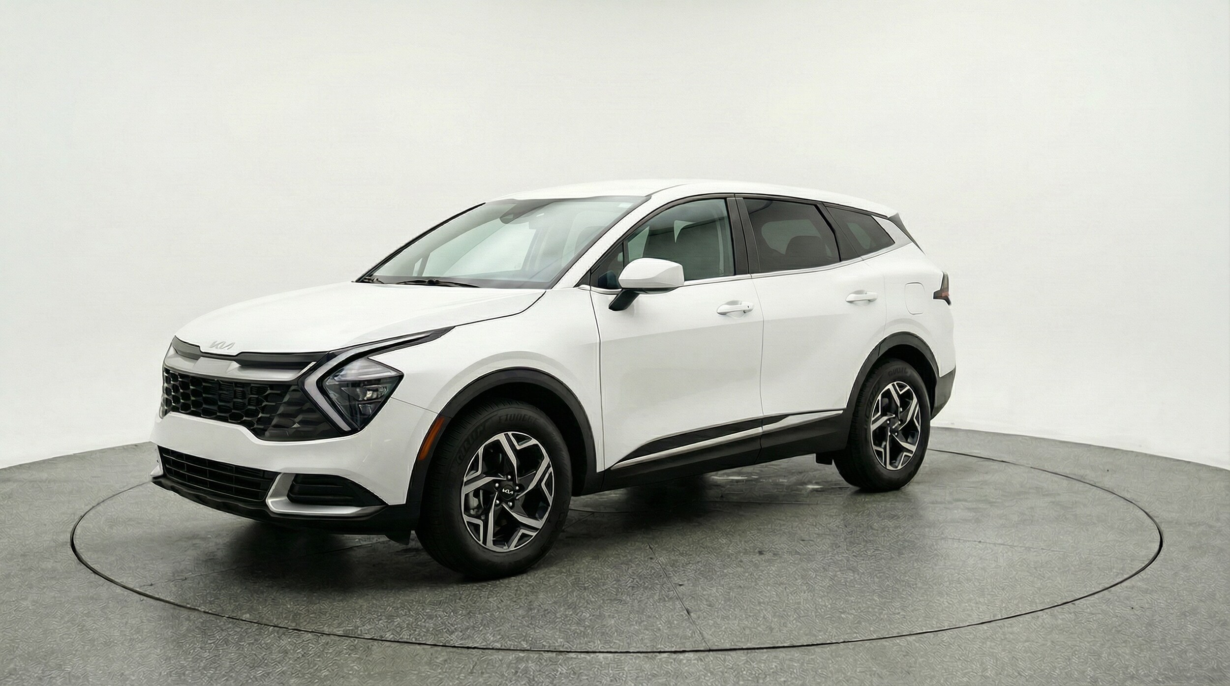 Thumbnail: 2025 Kia Sportage - 3