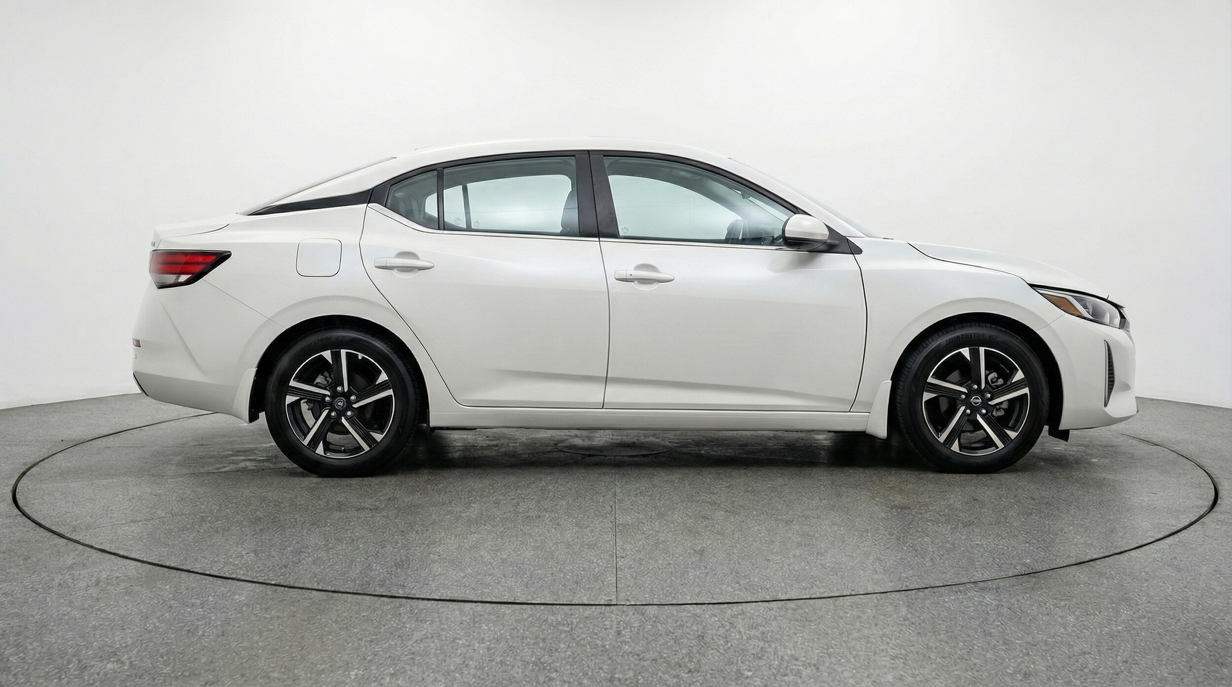 Thumbnail: 2025 Nissan Sentra - 8