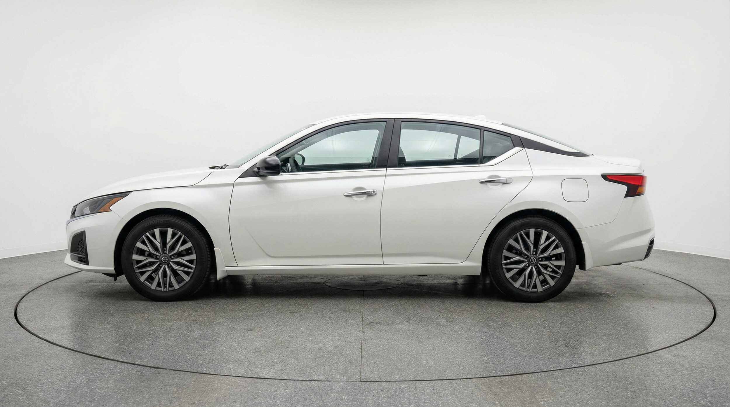 Thumbnail: 2025 Nissan Altima - 4