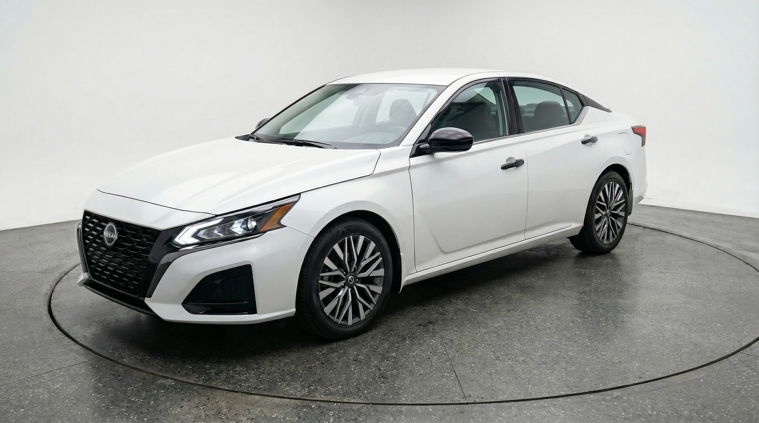 Thumbnail: 2025 Nissan Altima - 3