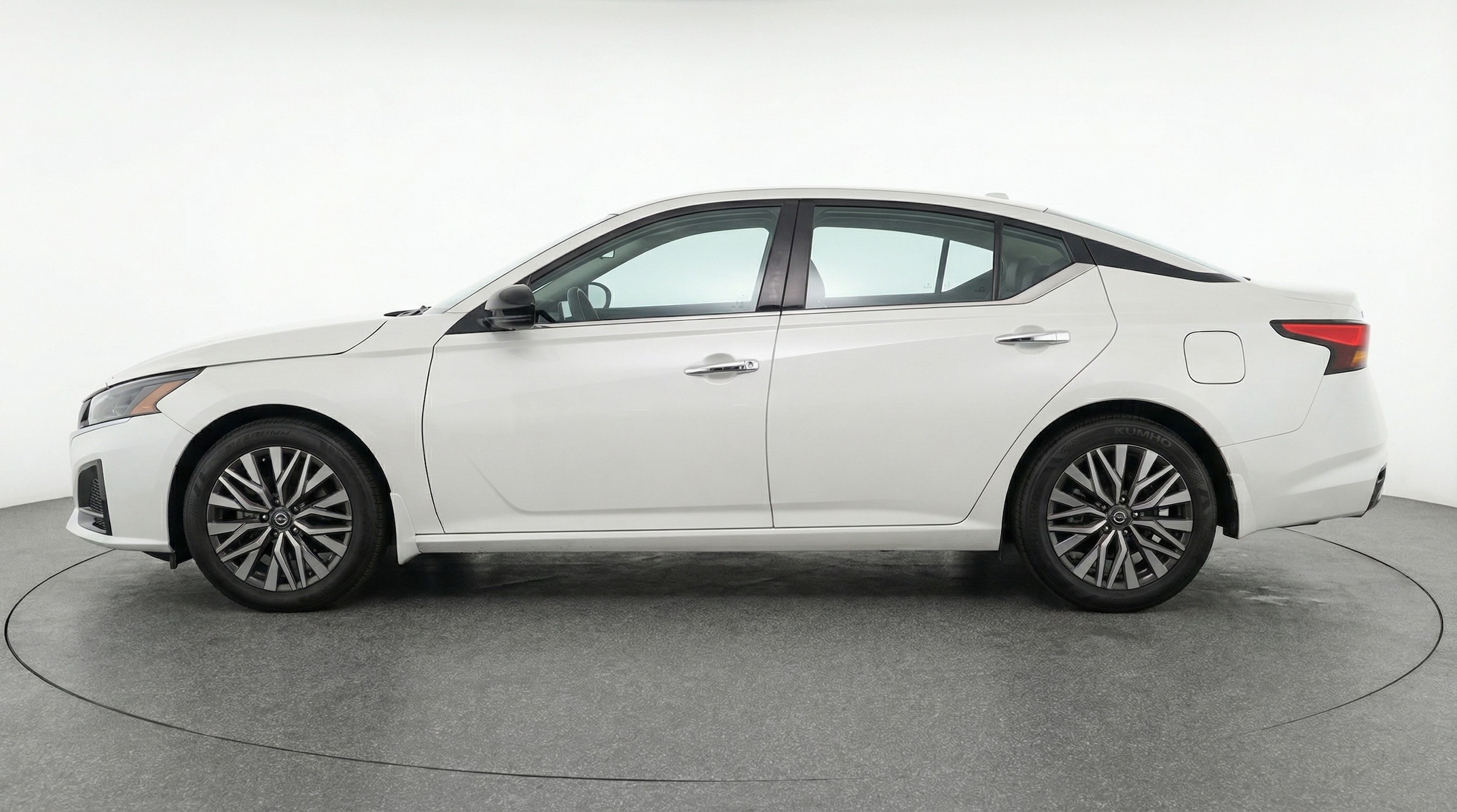 Thumbnail: 2025 Nissan Altima - 4