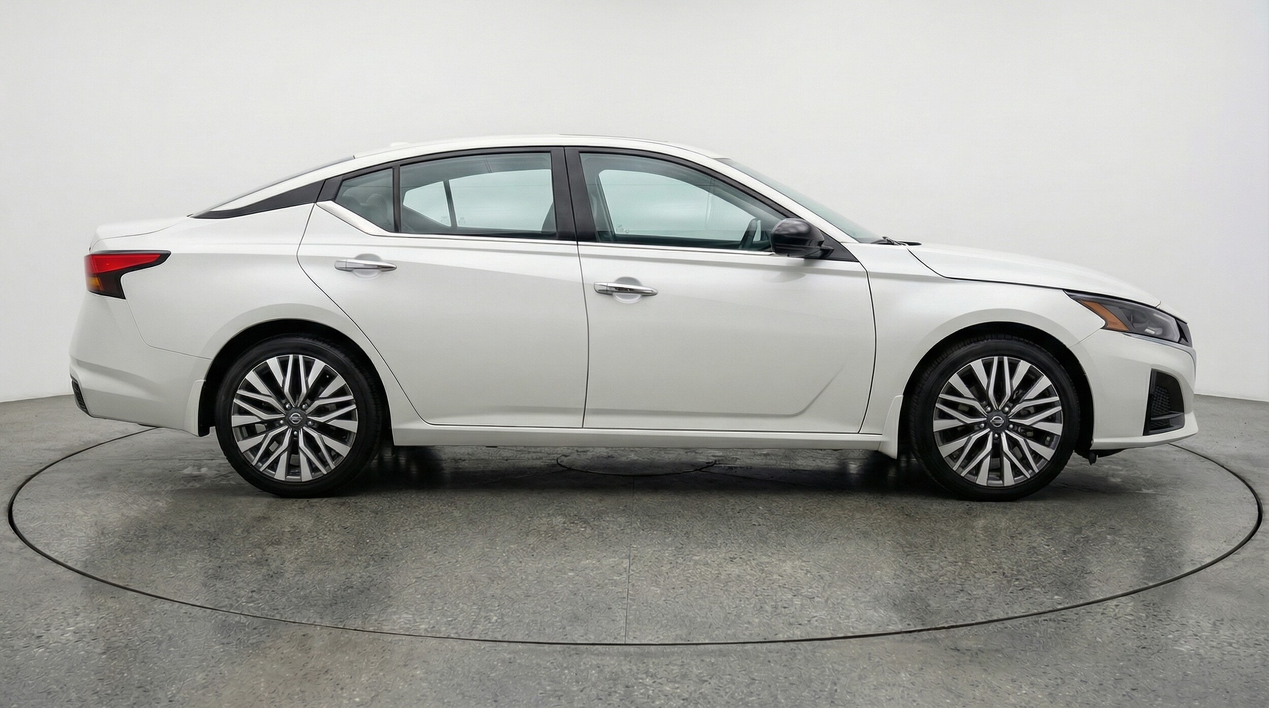 Thumbnail: 2025 Nissan Altima - 8