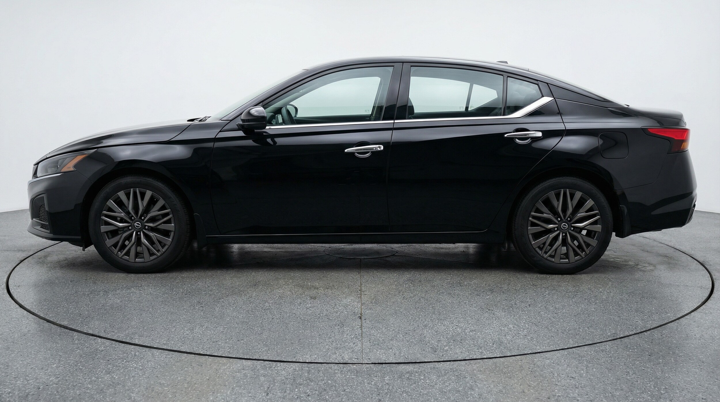 Thumbnail: 2025 Nissan Altima - 4