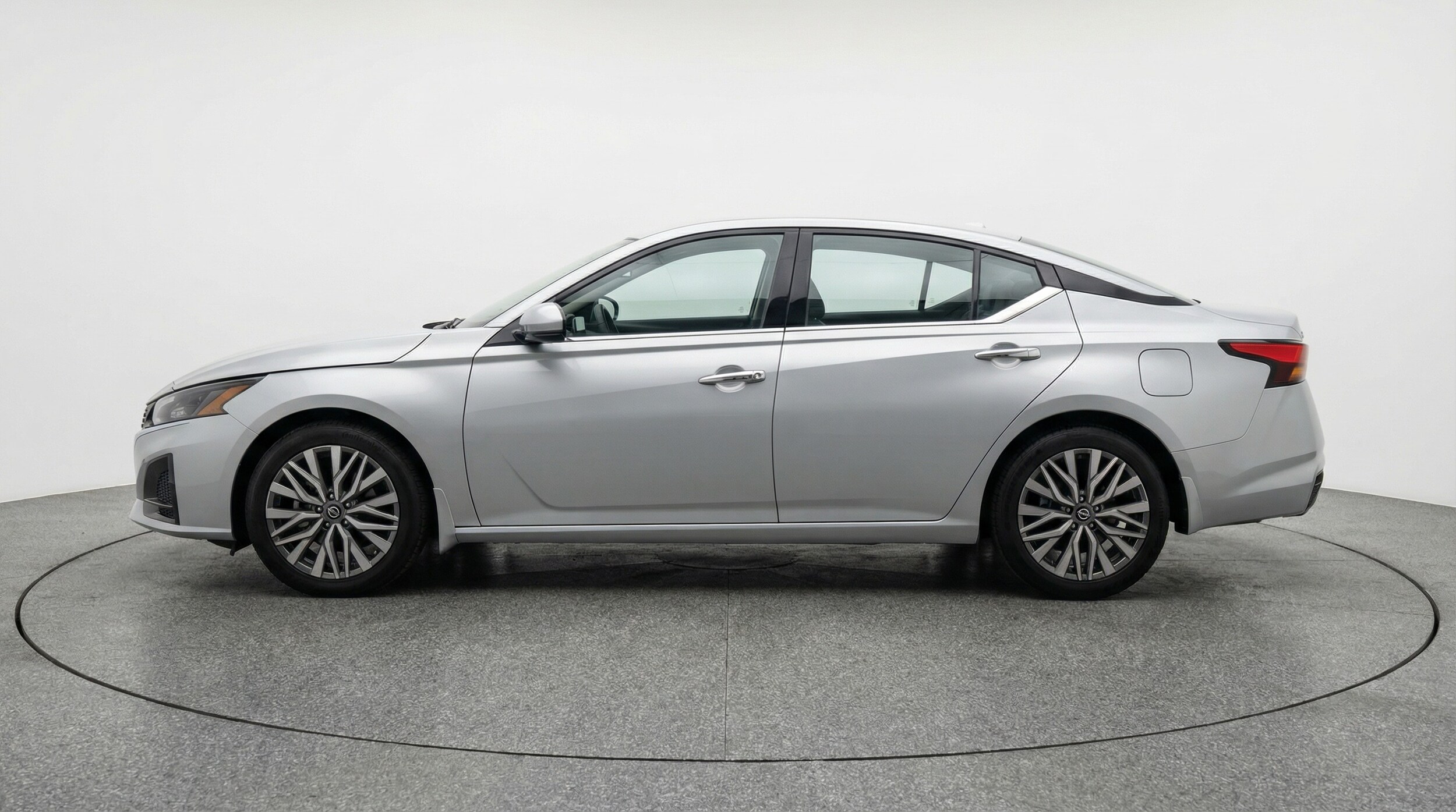 Thumbnail: 2025 Nissan Altima - 4