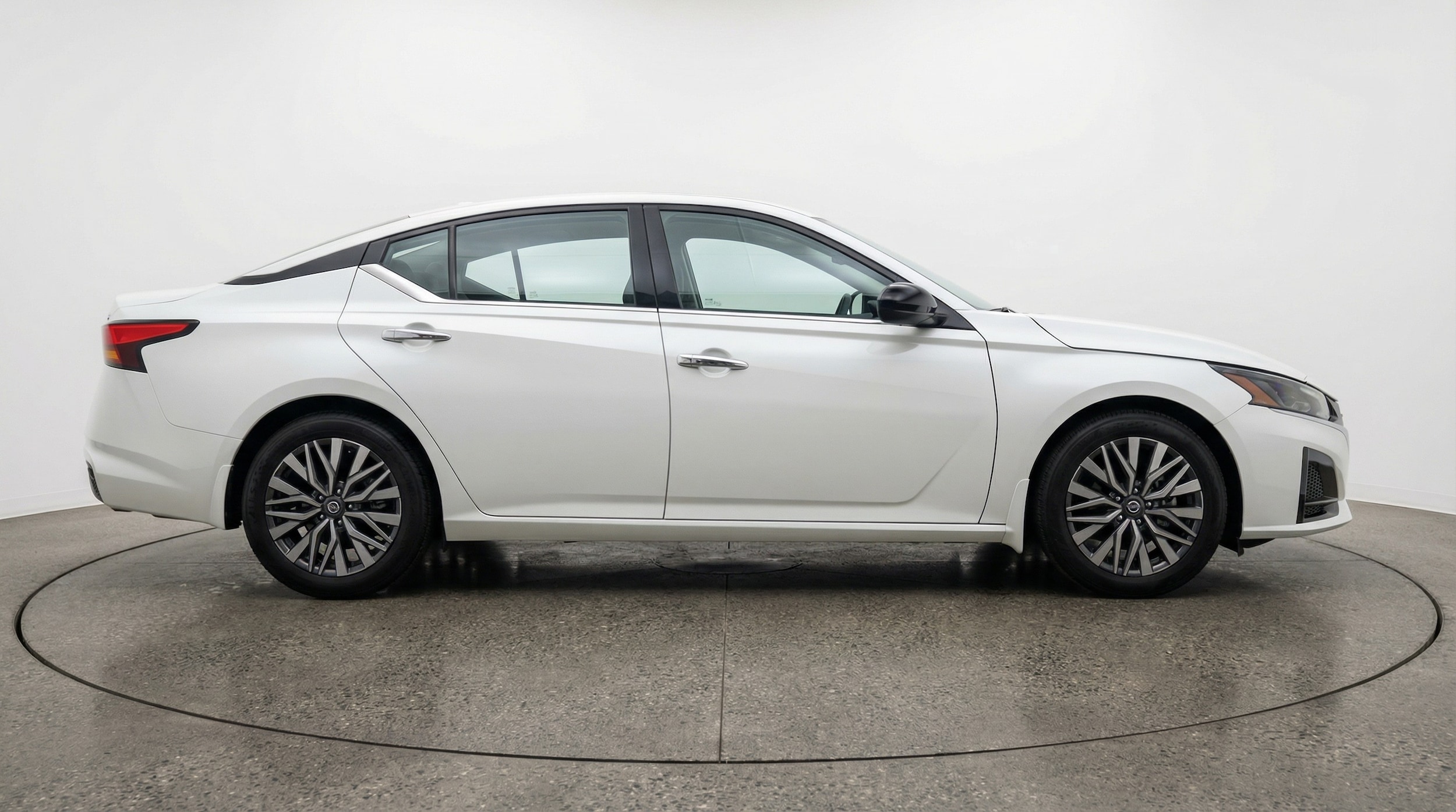 Thumbnail: 2025 Nissan Altima - 8