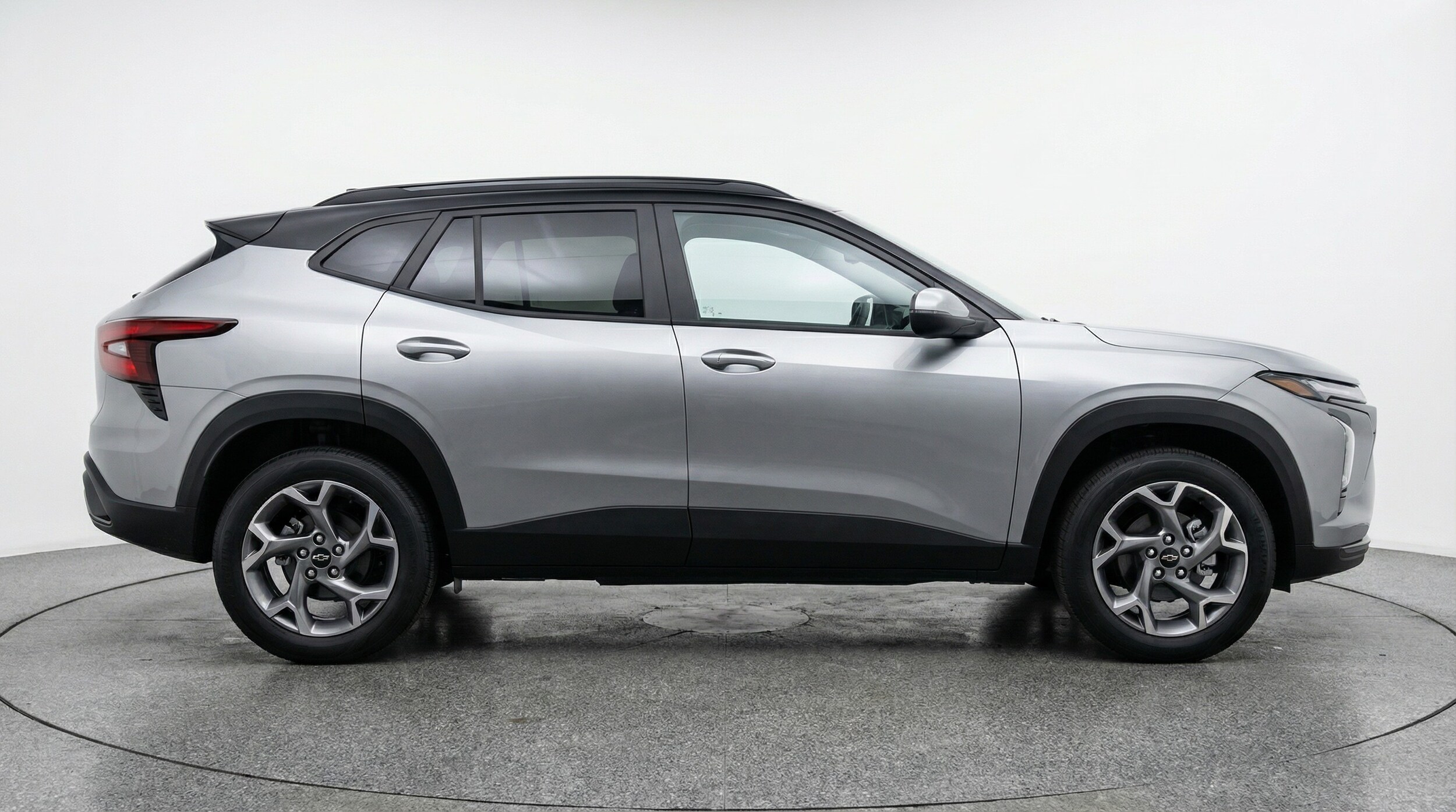 Thumbnail: 2025 Chevrolet Trax - 8