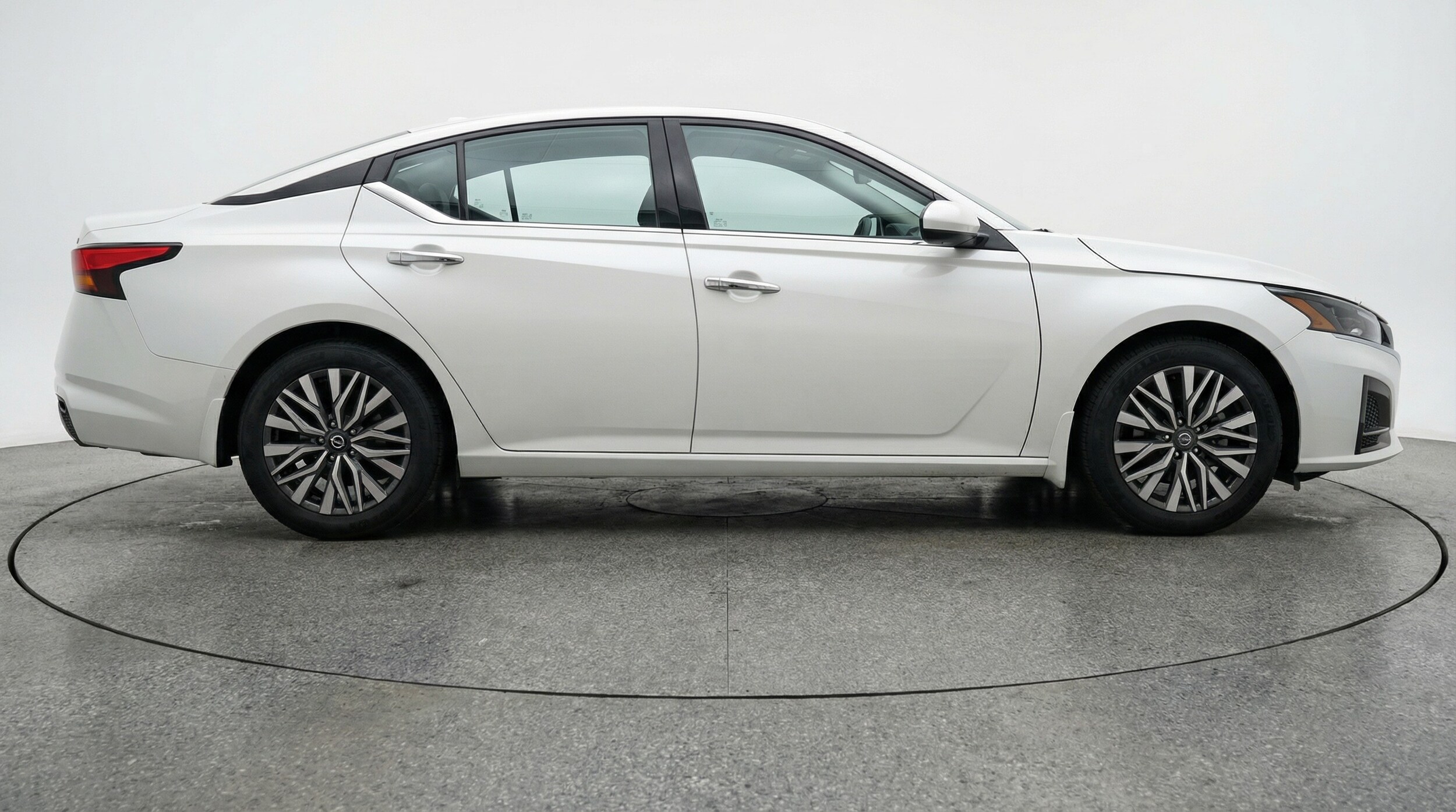 Thumbnail: 2025 Nissan Altima - 8