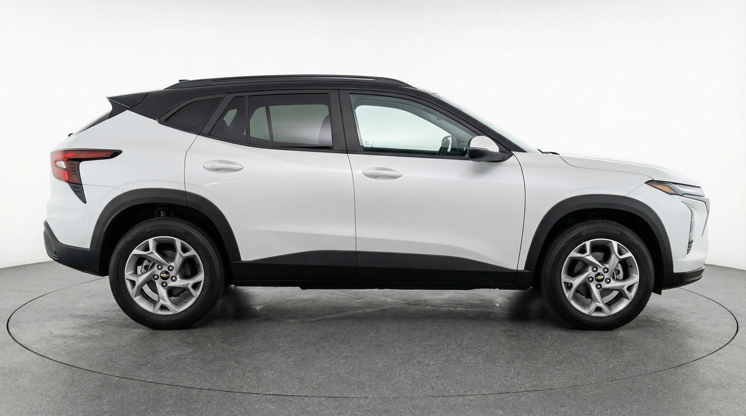 Thumbnail: 2025 Chevrolet Trax - 8