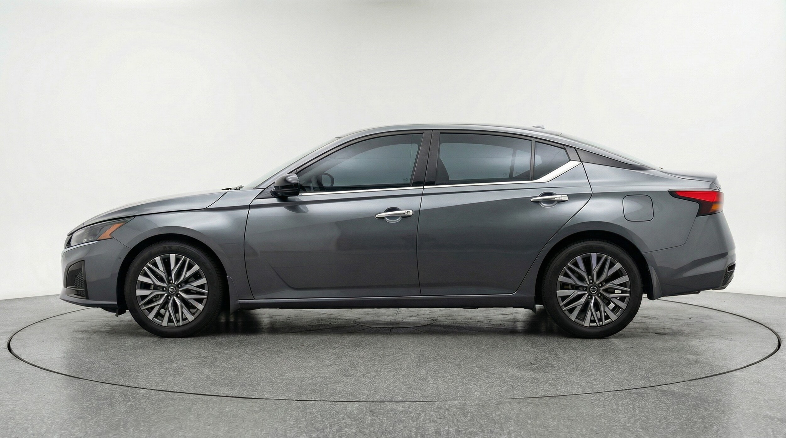 Thumbnail: 2025 Nissan Altima - 4