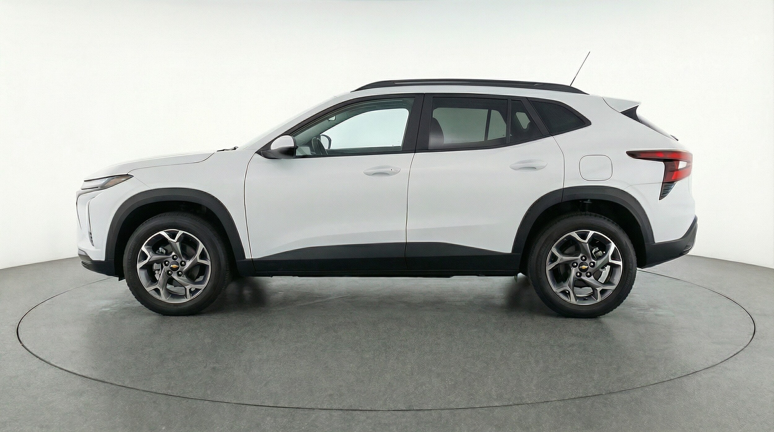 Thumbnail: 2025 Chevrolet Trax - 4