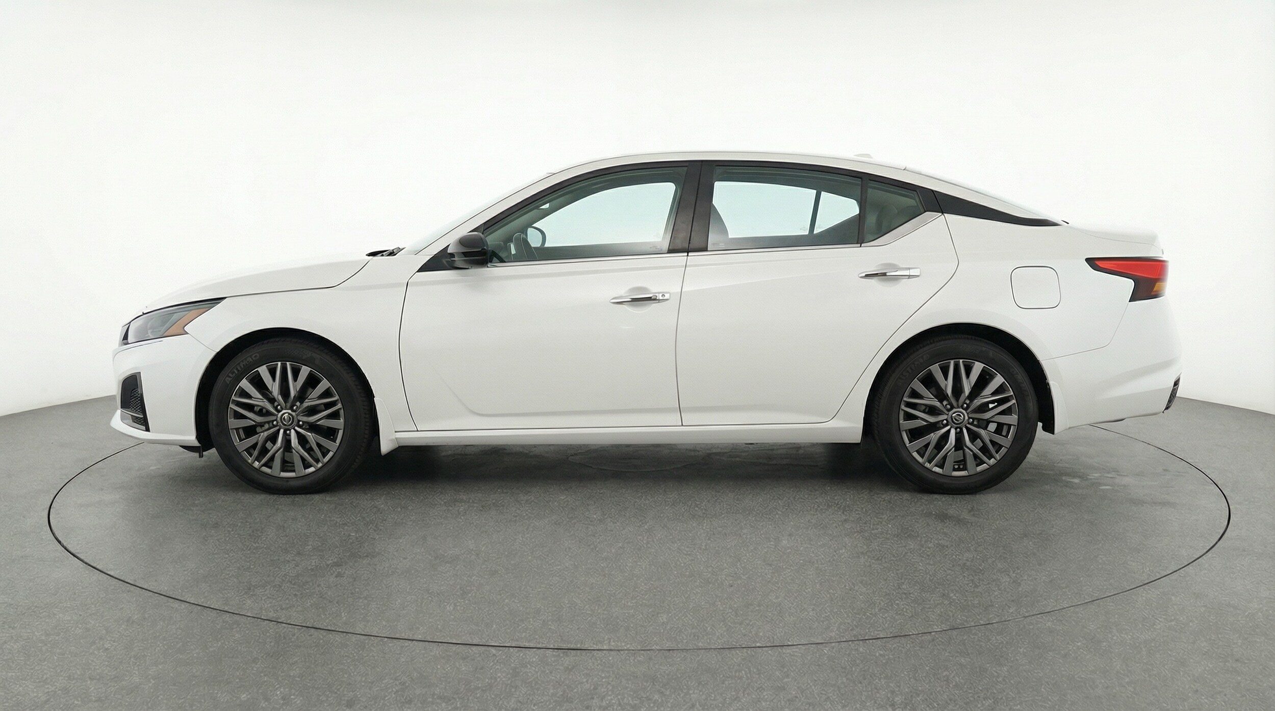 Thumbnail: 2025 Nissan Altima - 4