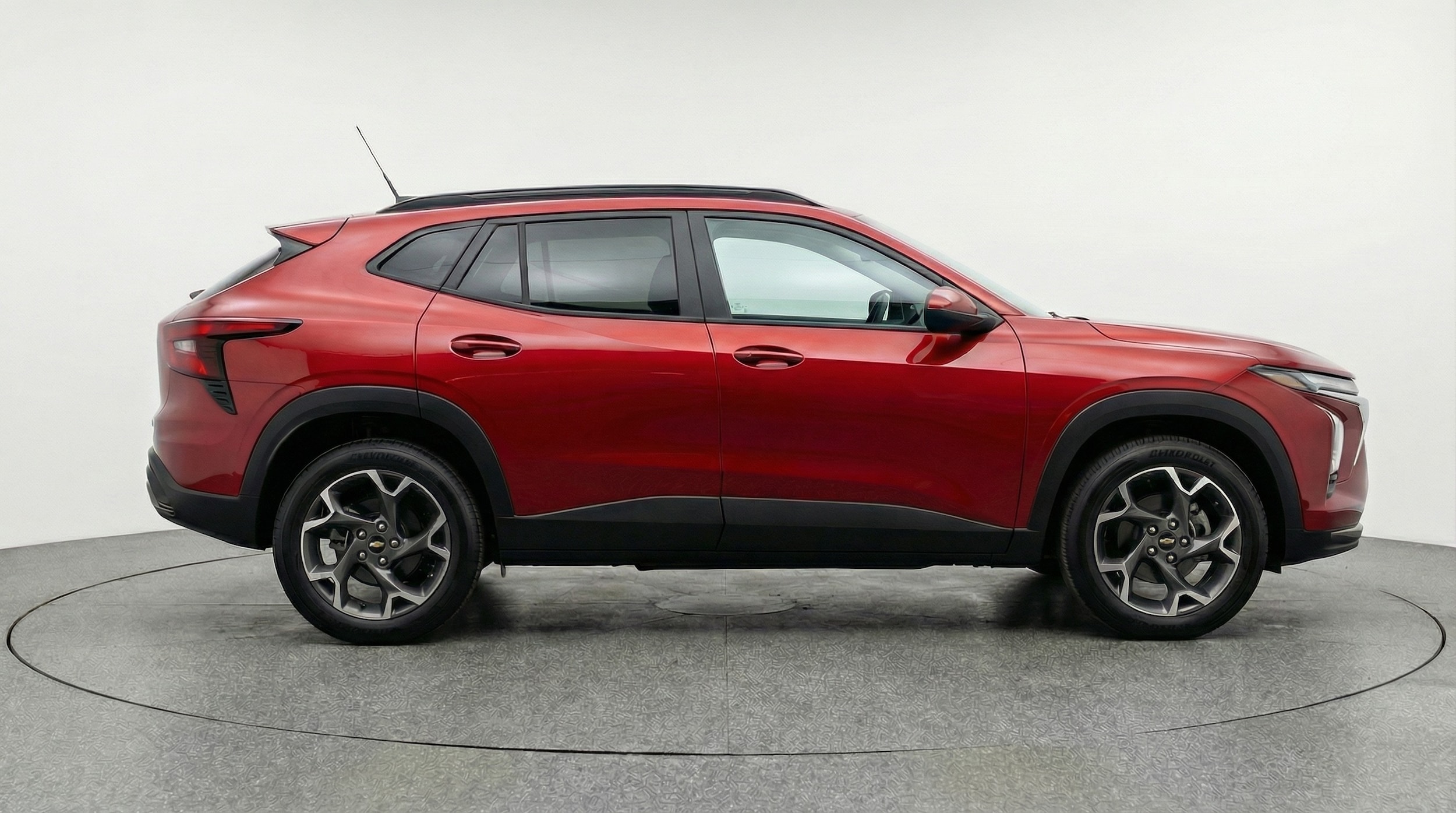 Thumbnail: 2025 Chevrolet Trax - 8