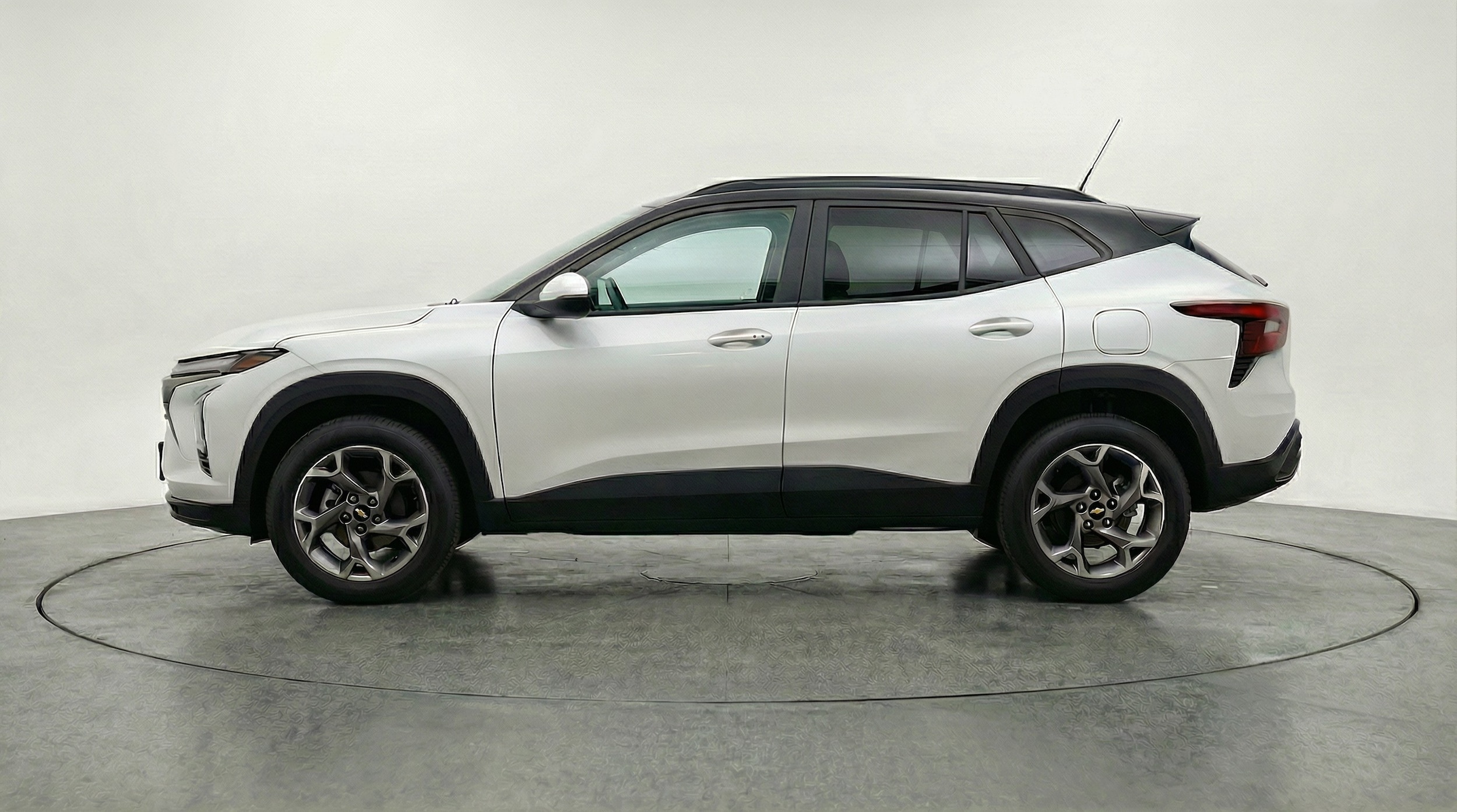 Thumbnail: 2025 Chevrolet Trax - 4